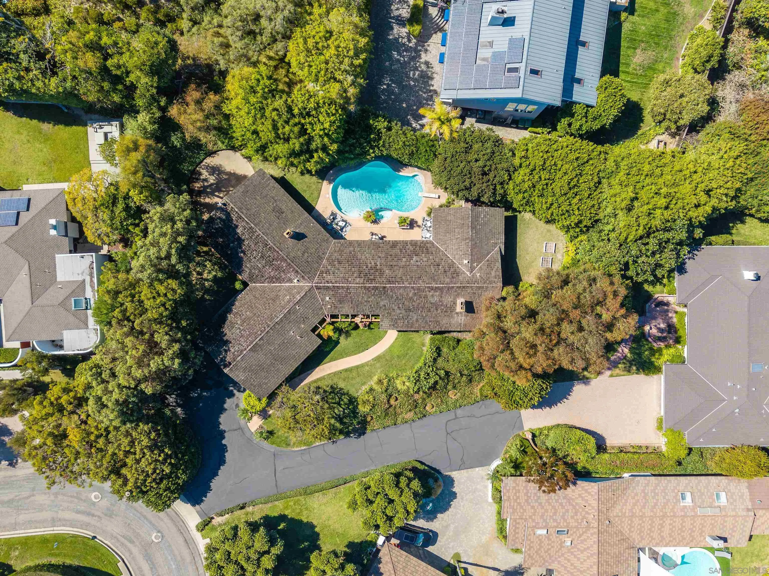 7716 Hidden Valley Ct, La Jolla