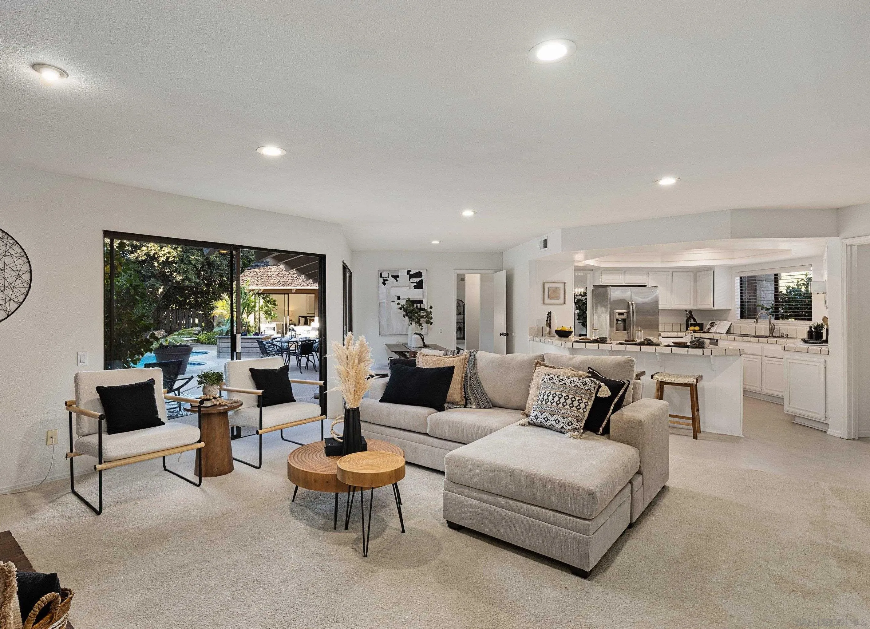7716 Hidden Valley Ct, La Jolla
