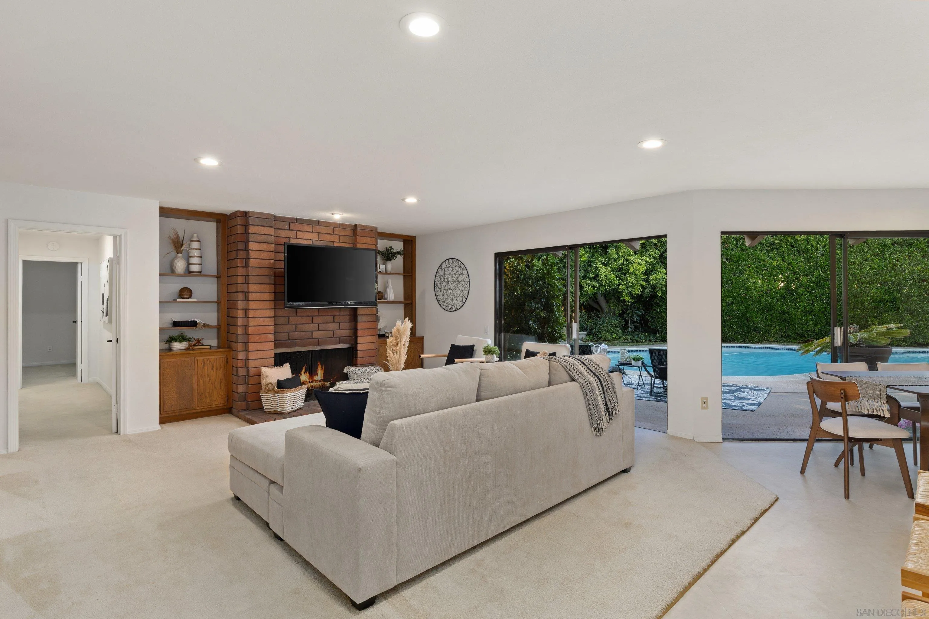 7716 Hidden Valley Ct, La Jolla