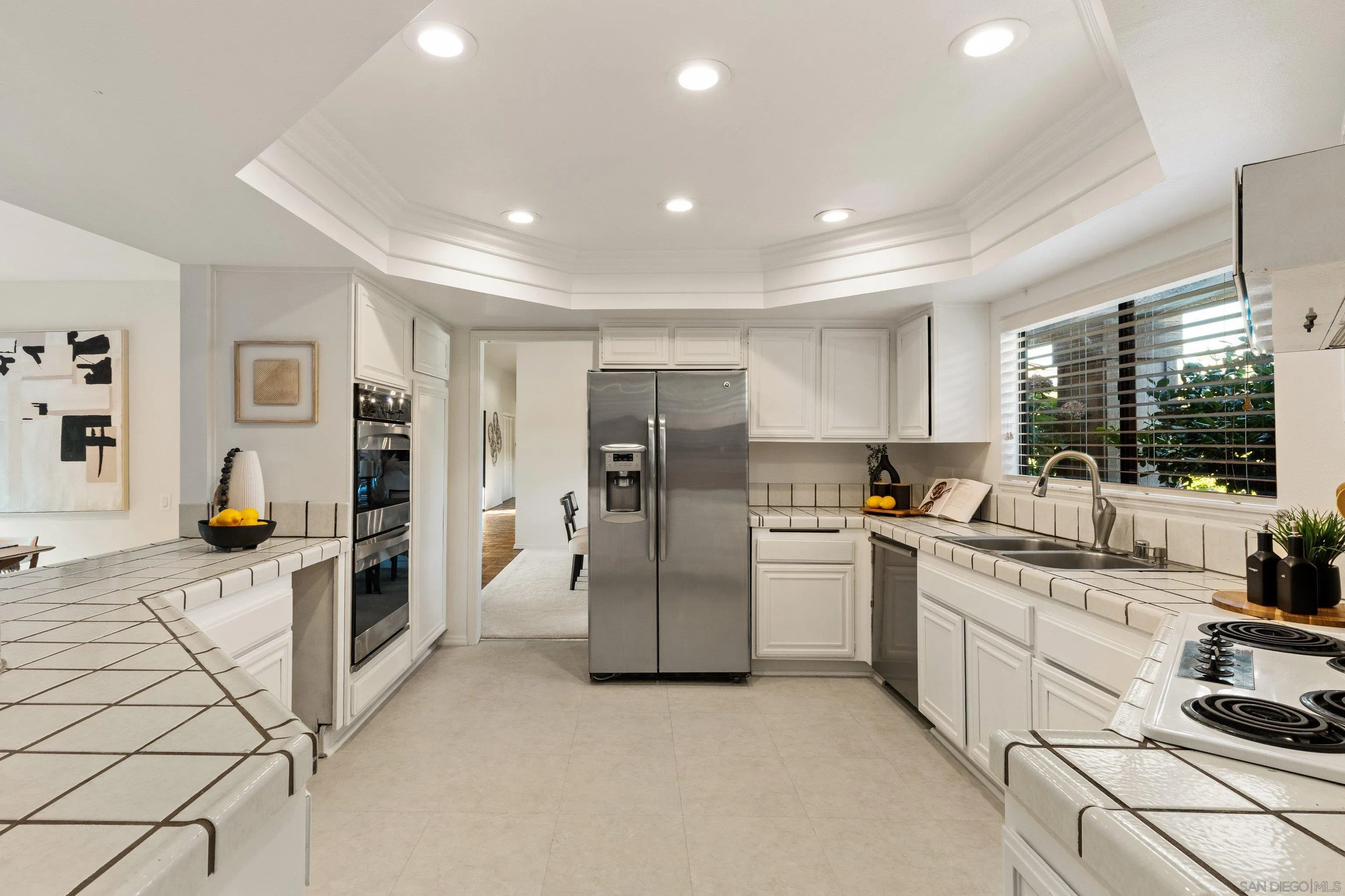 7716 Hidden Valley Ct, La Jolla
