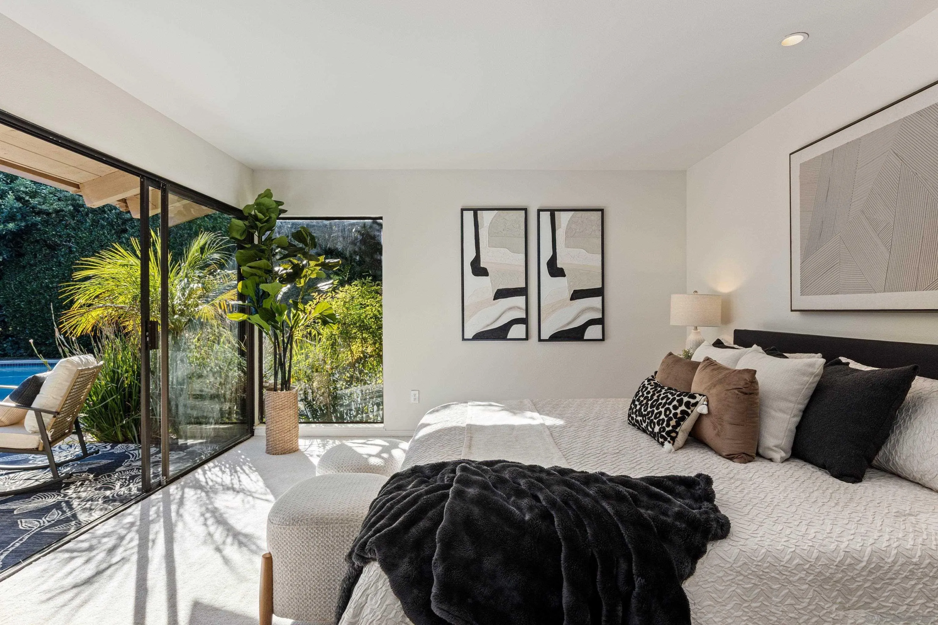 7716 Hidden Valley Ct, La Jolla