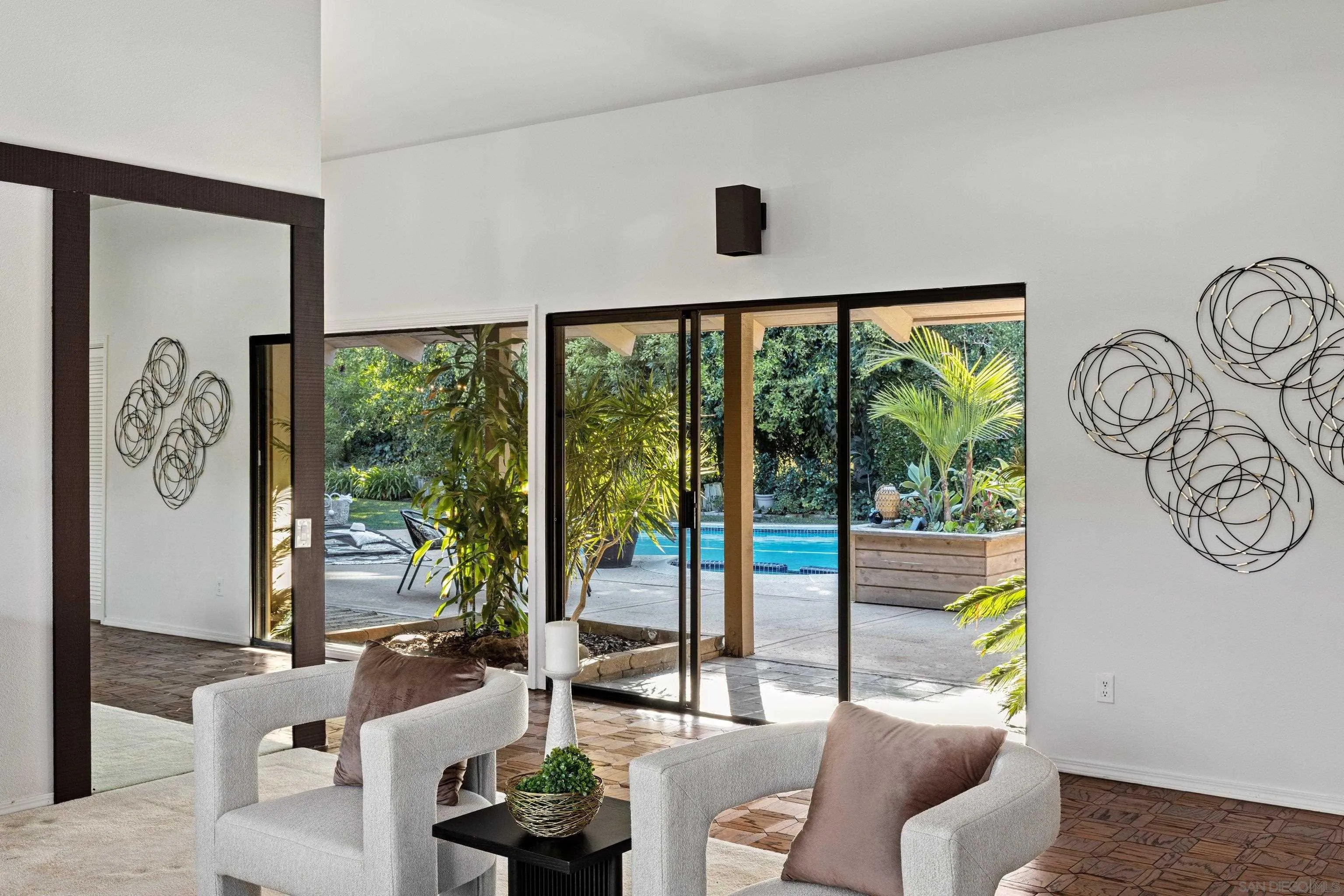 7716 Hidden Valley Ct, La Jolla