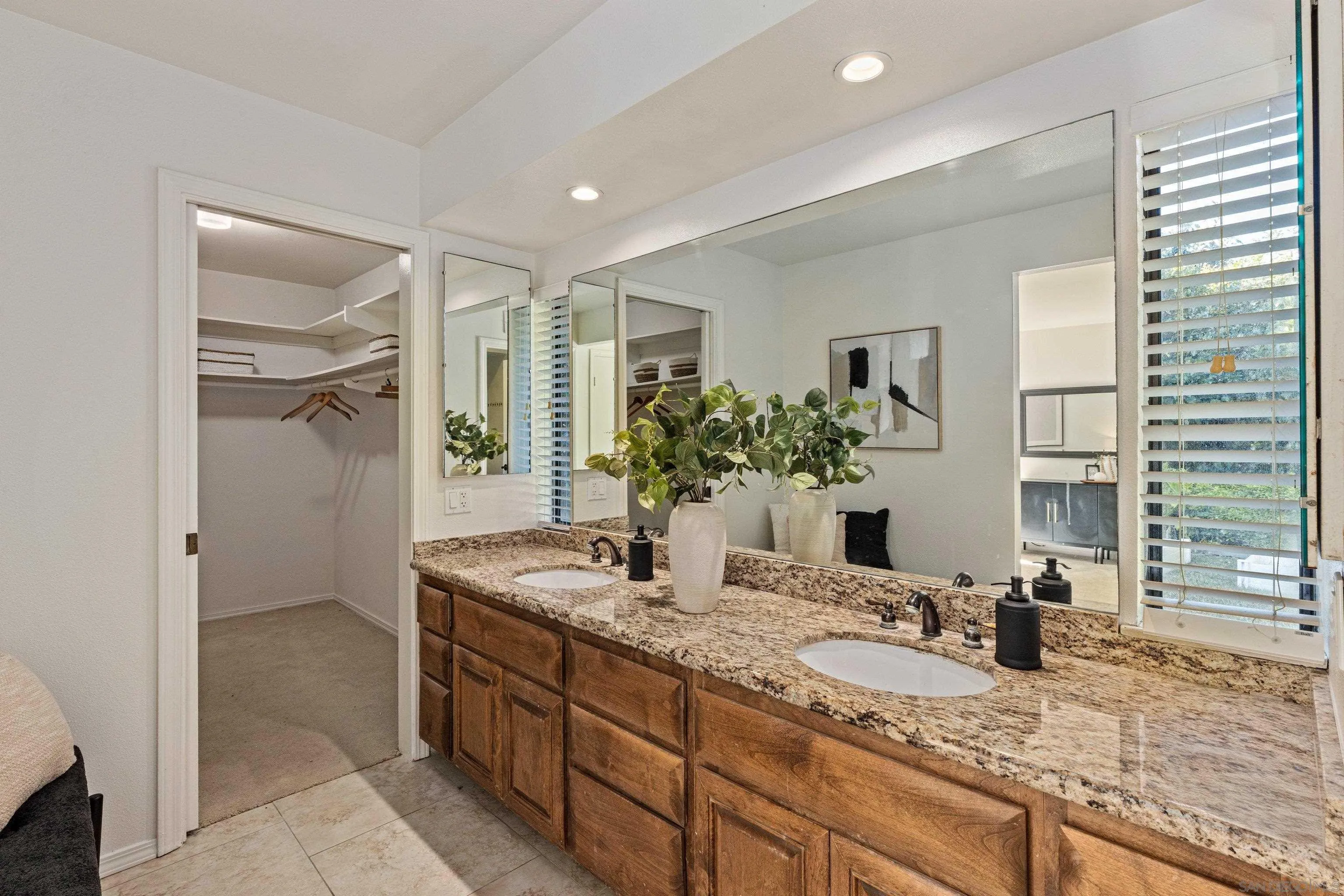 7716 Hidden Valley Ct, La Jolla