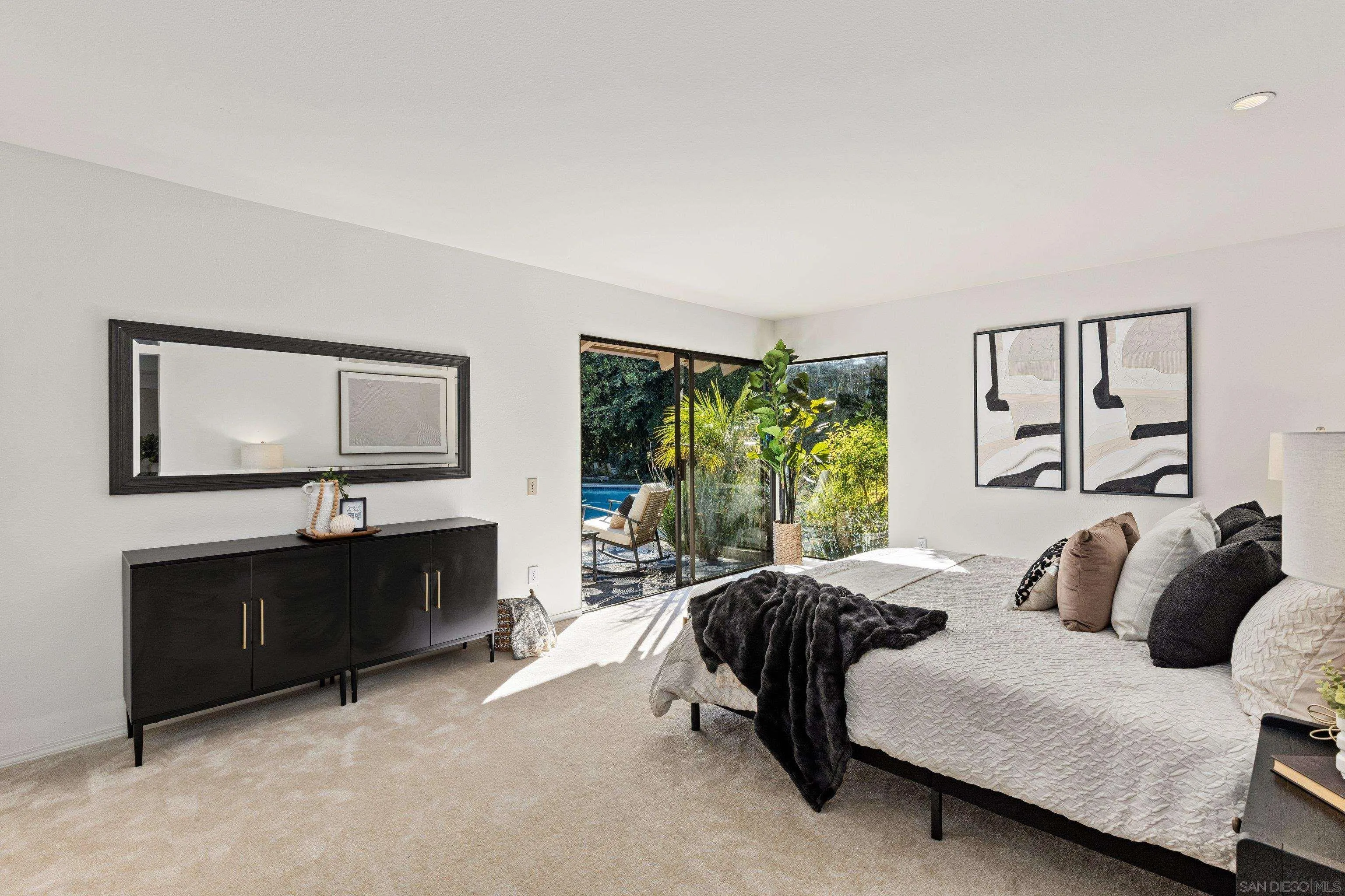 7716 Hidden Valley Ct, La Jolla