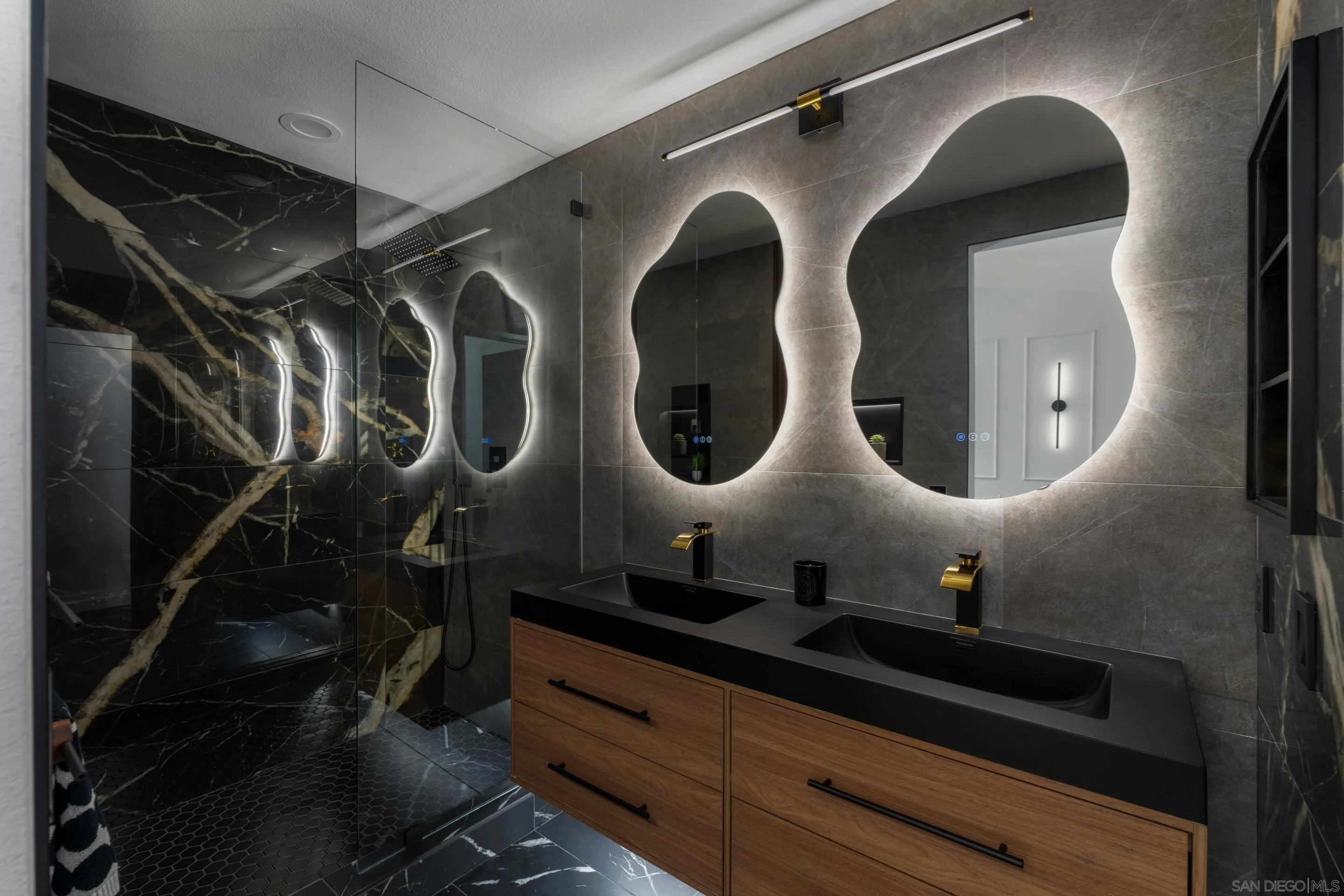 3510 Voyager Cir, San Diego