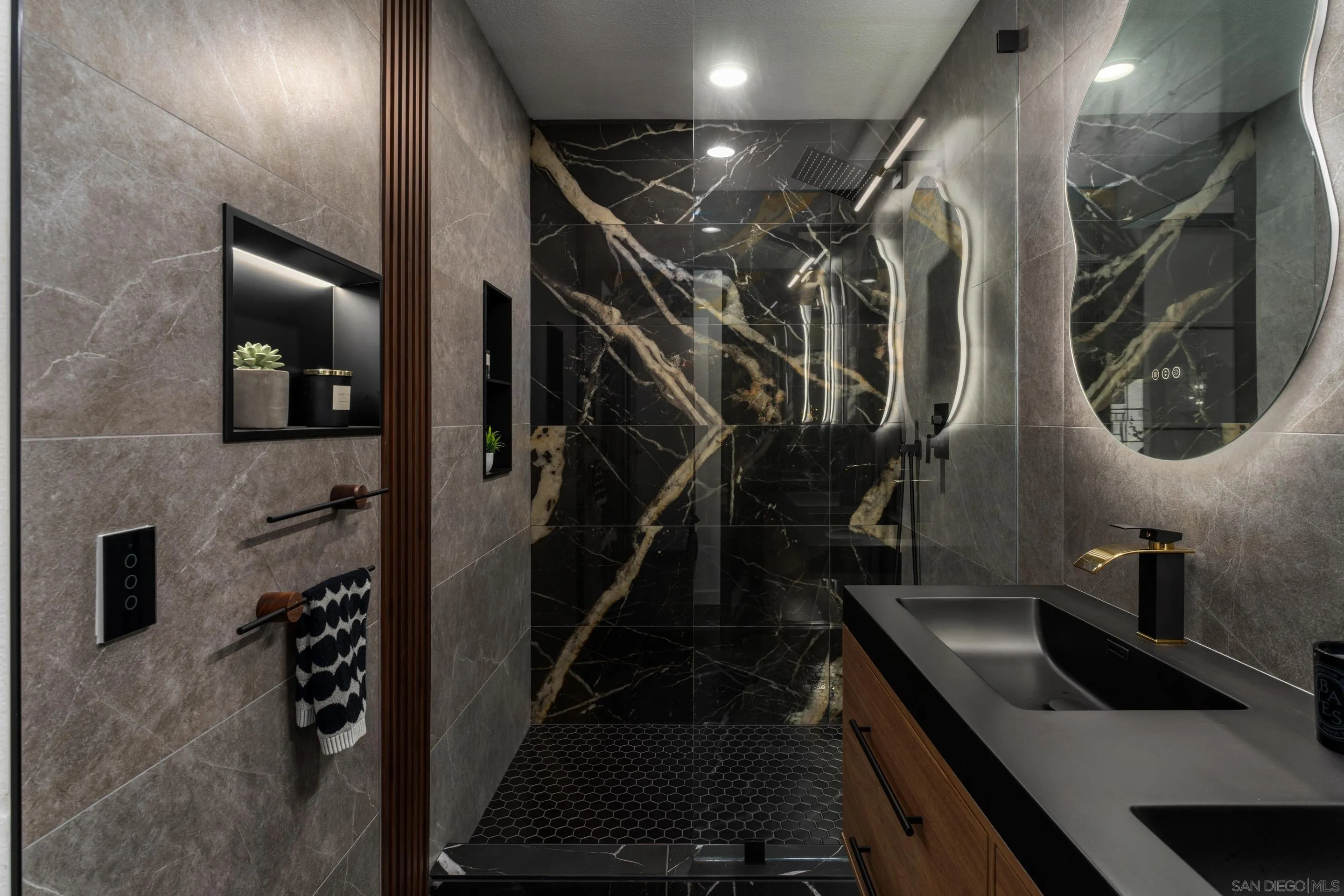 3510 Voyager Cir, San Diego