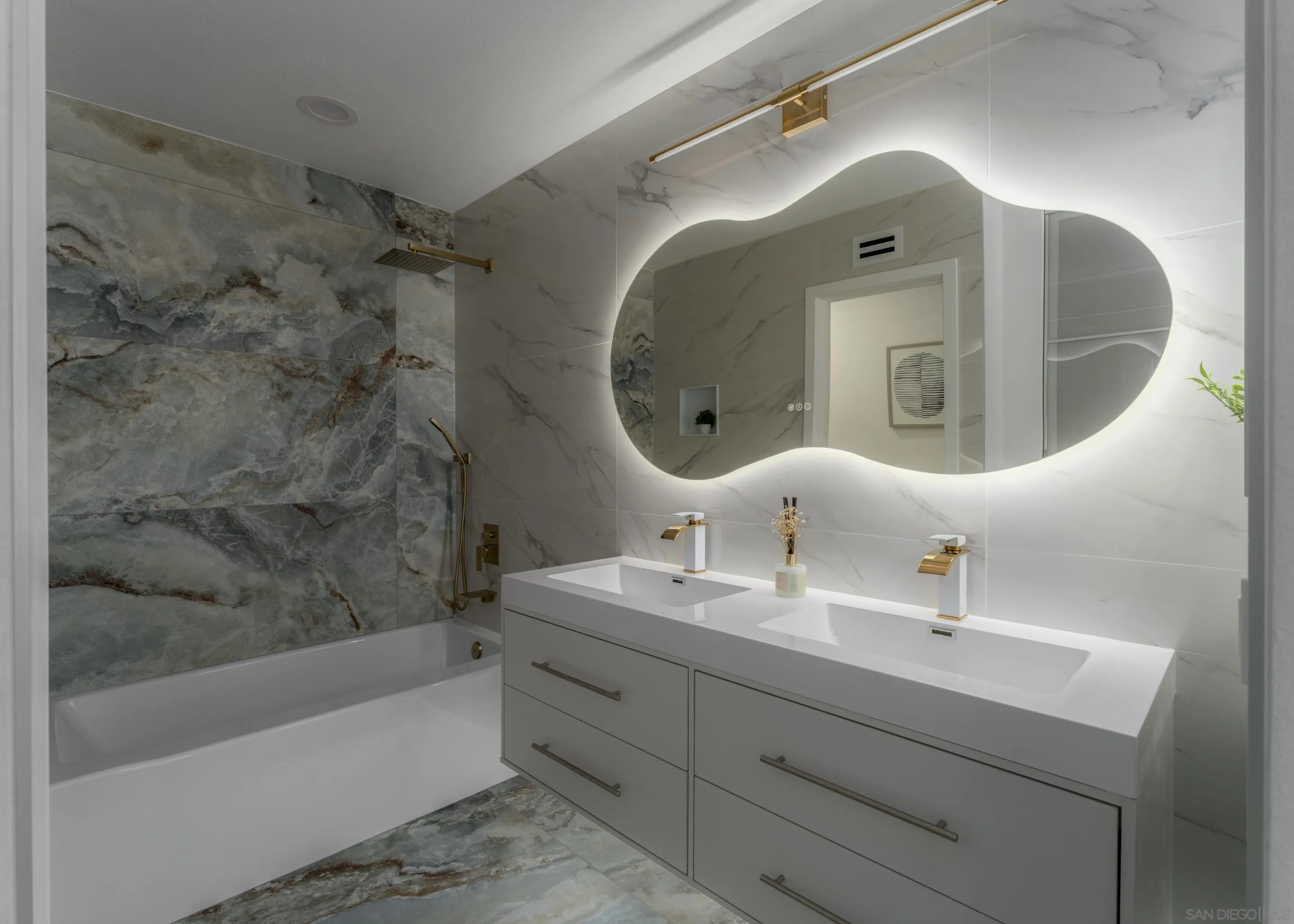 3510 Voyager Cir, San Diego