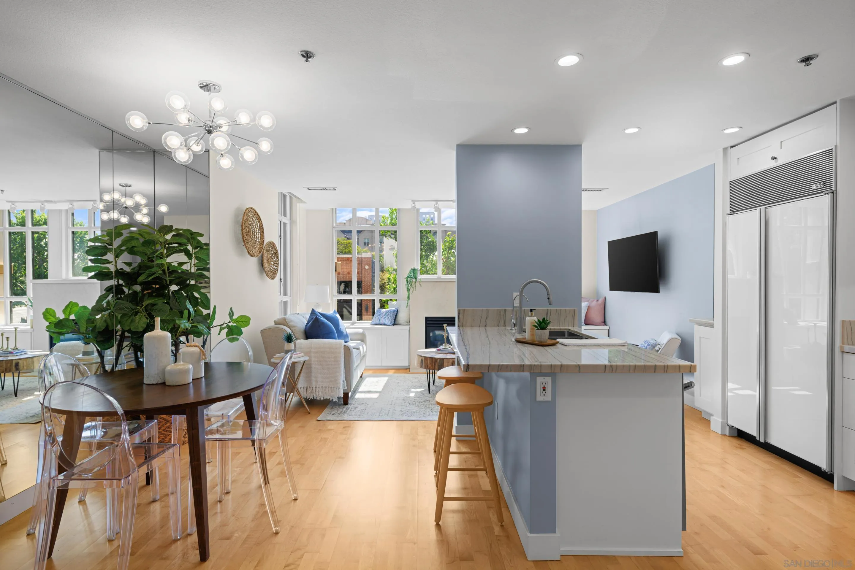 700 W W Harbor Dr Unit 202, San Diego Unit: 202