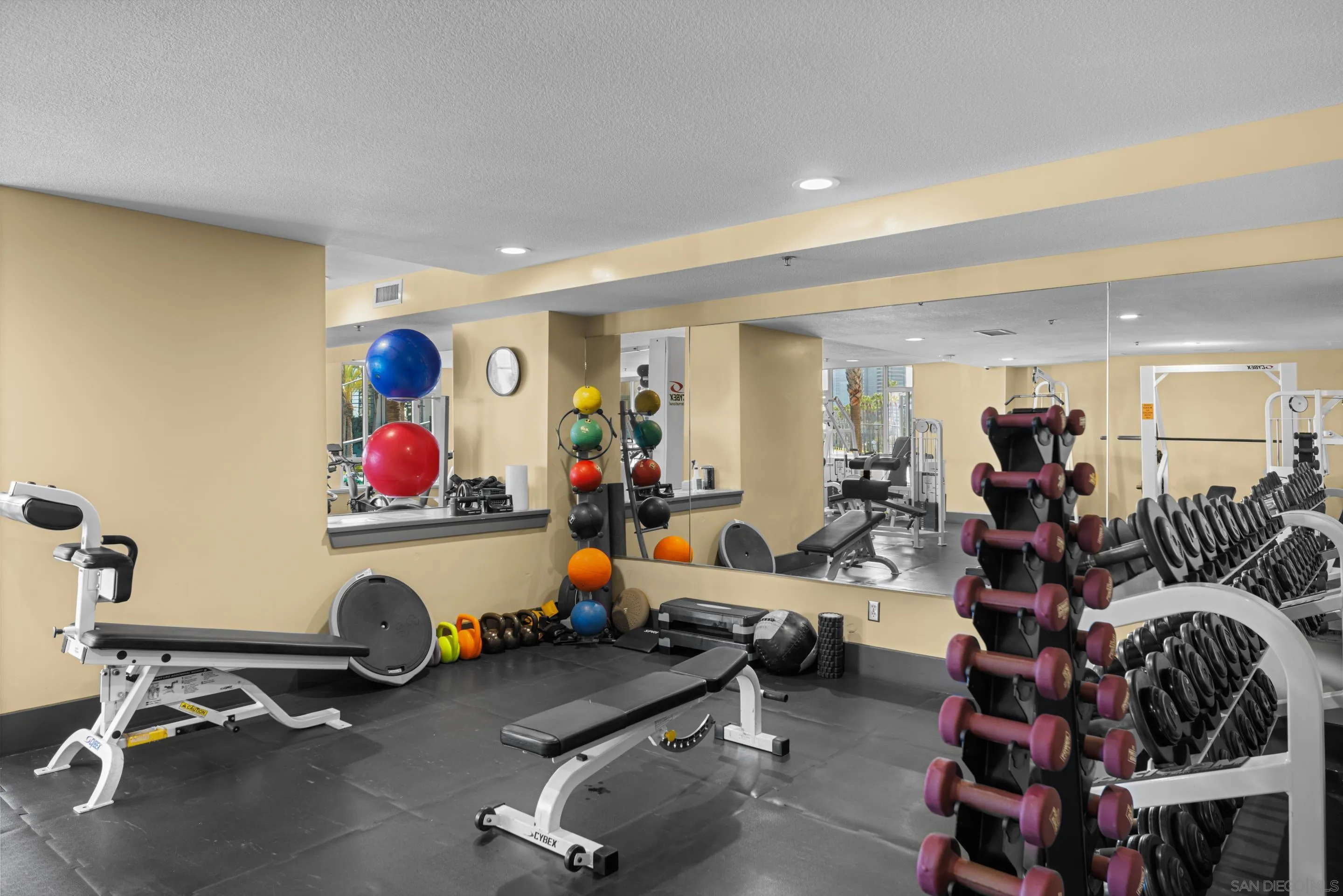 700 W W Harbor Dr Unit 202, San Diego Unit: 202