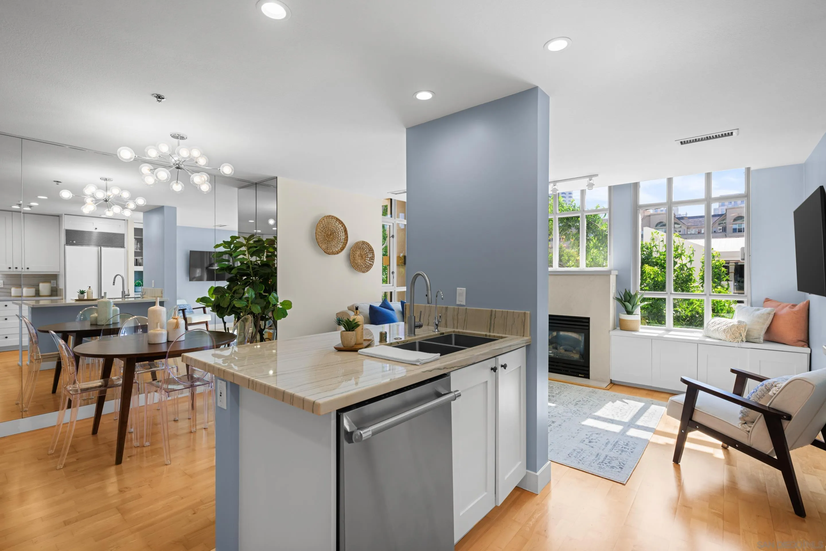 700 W W Harbor Dr Unit 202, San Diego Unit: 202