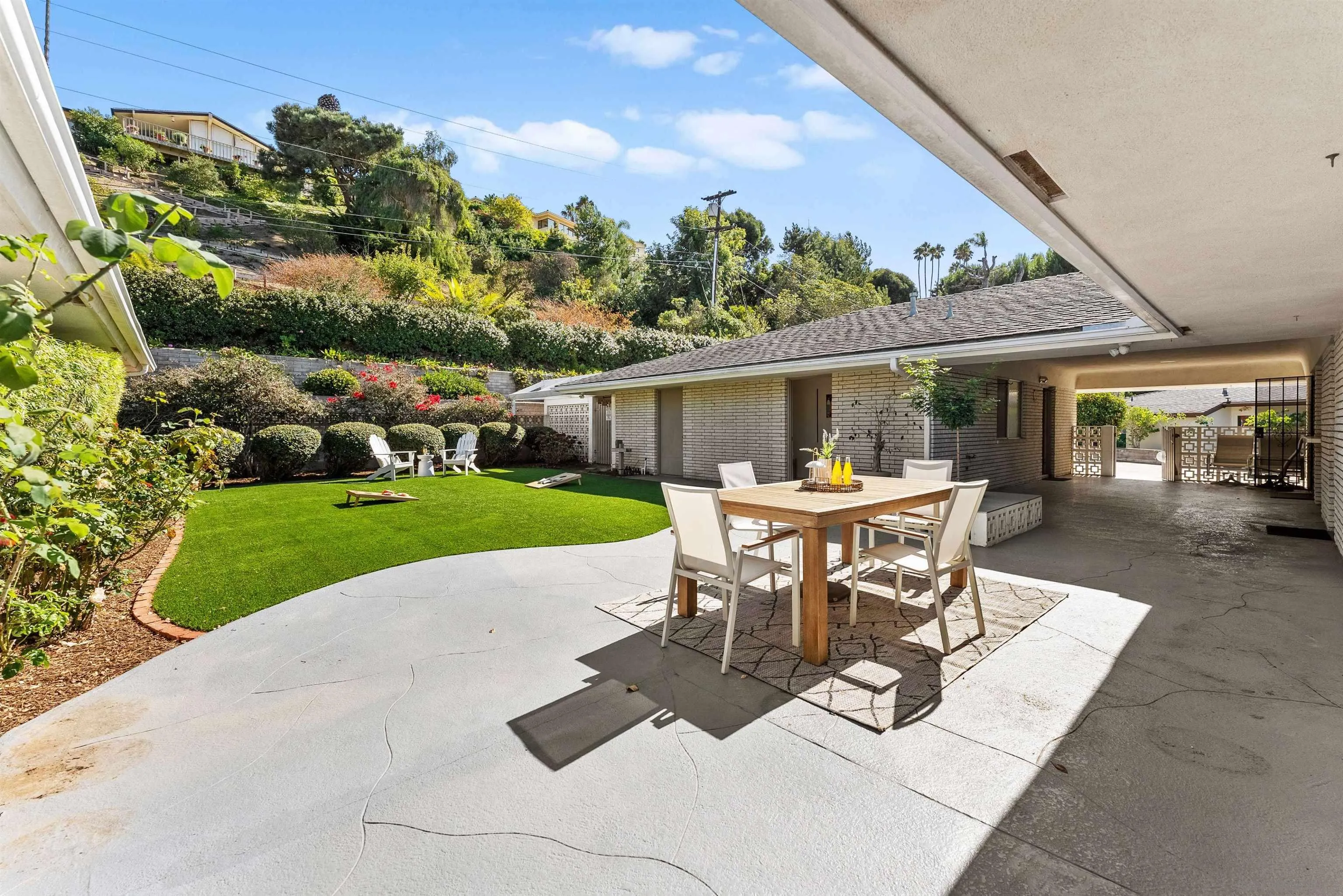 1177 Muirlands Vista Way