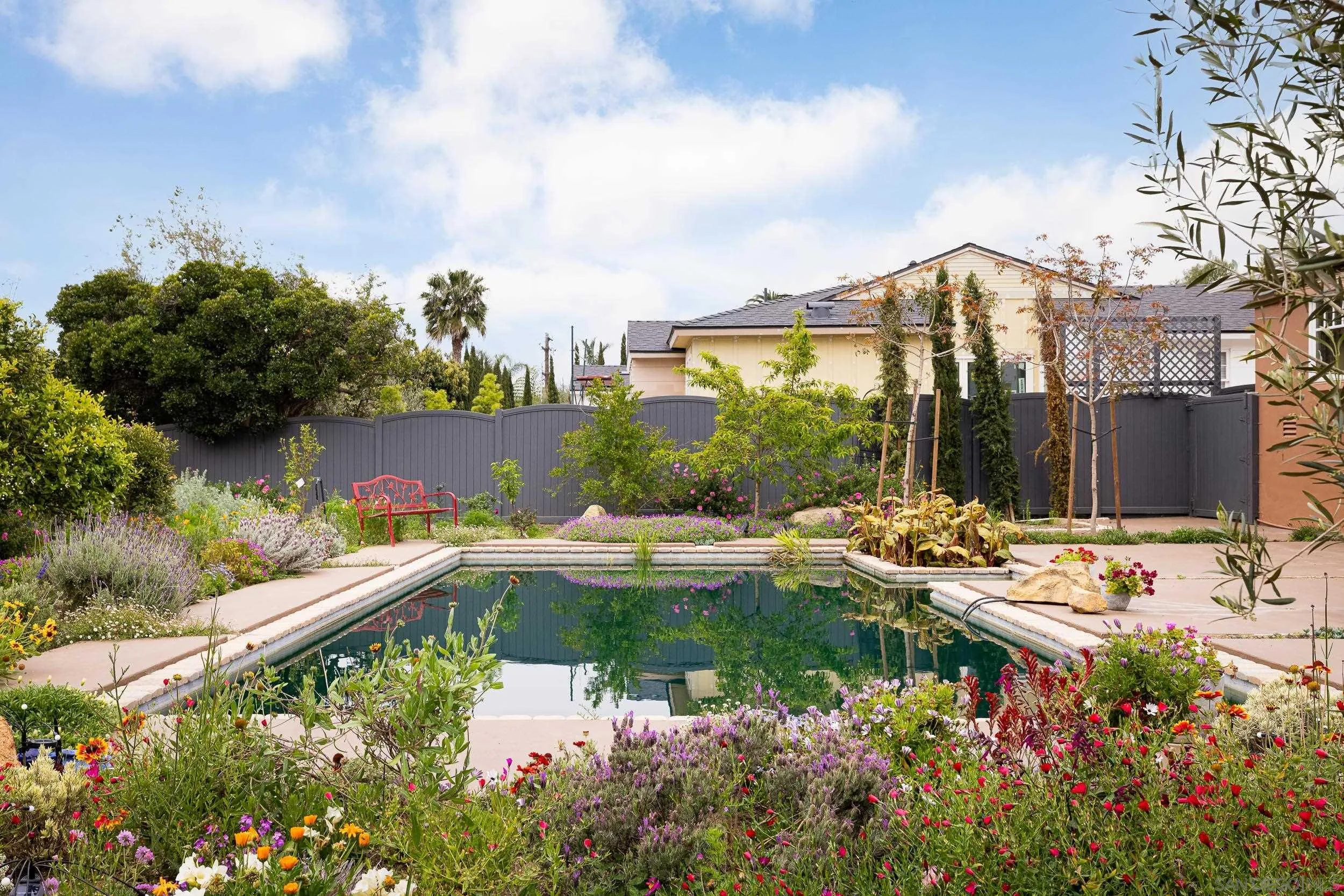 387 San Fernando