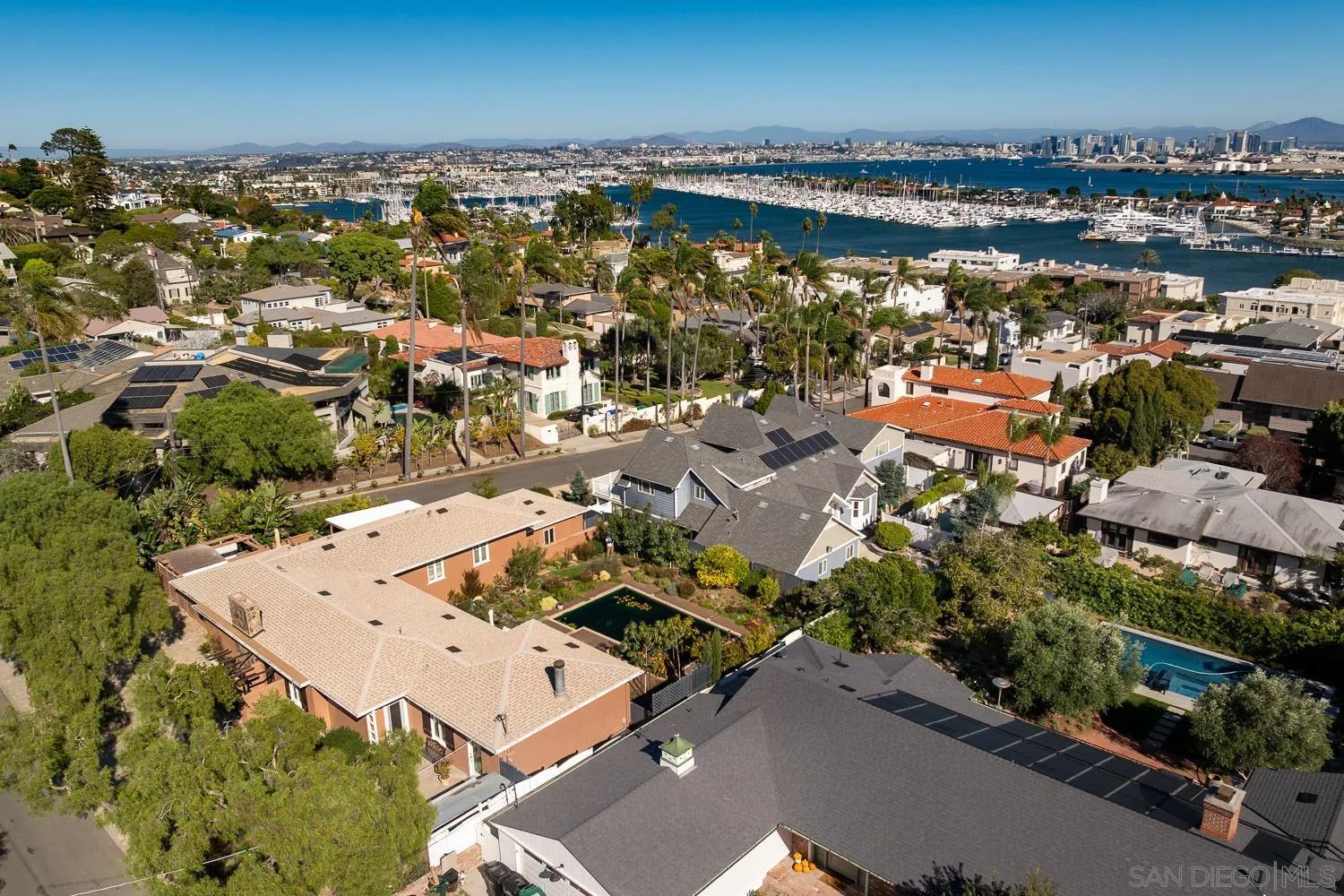 387 San Fernando
