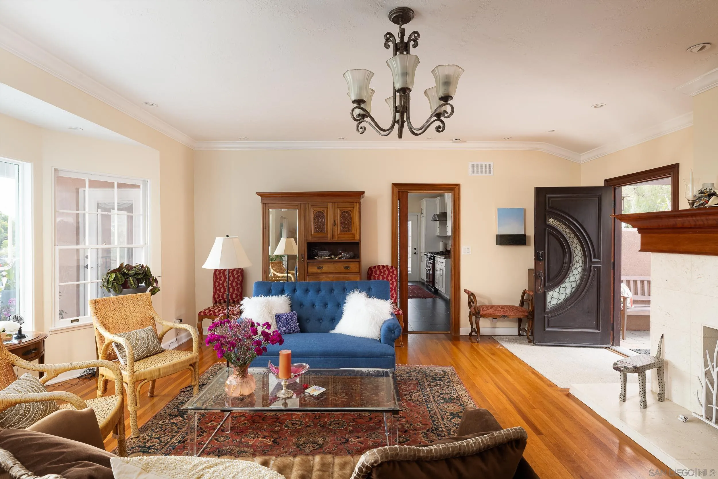 387 San Fernando