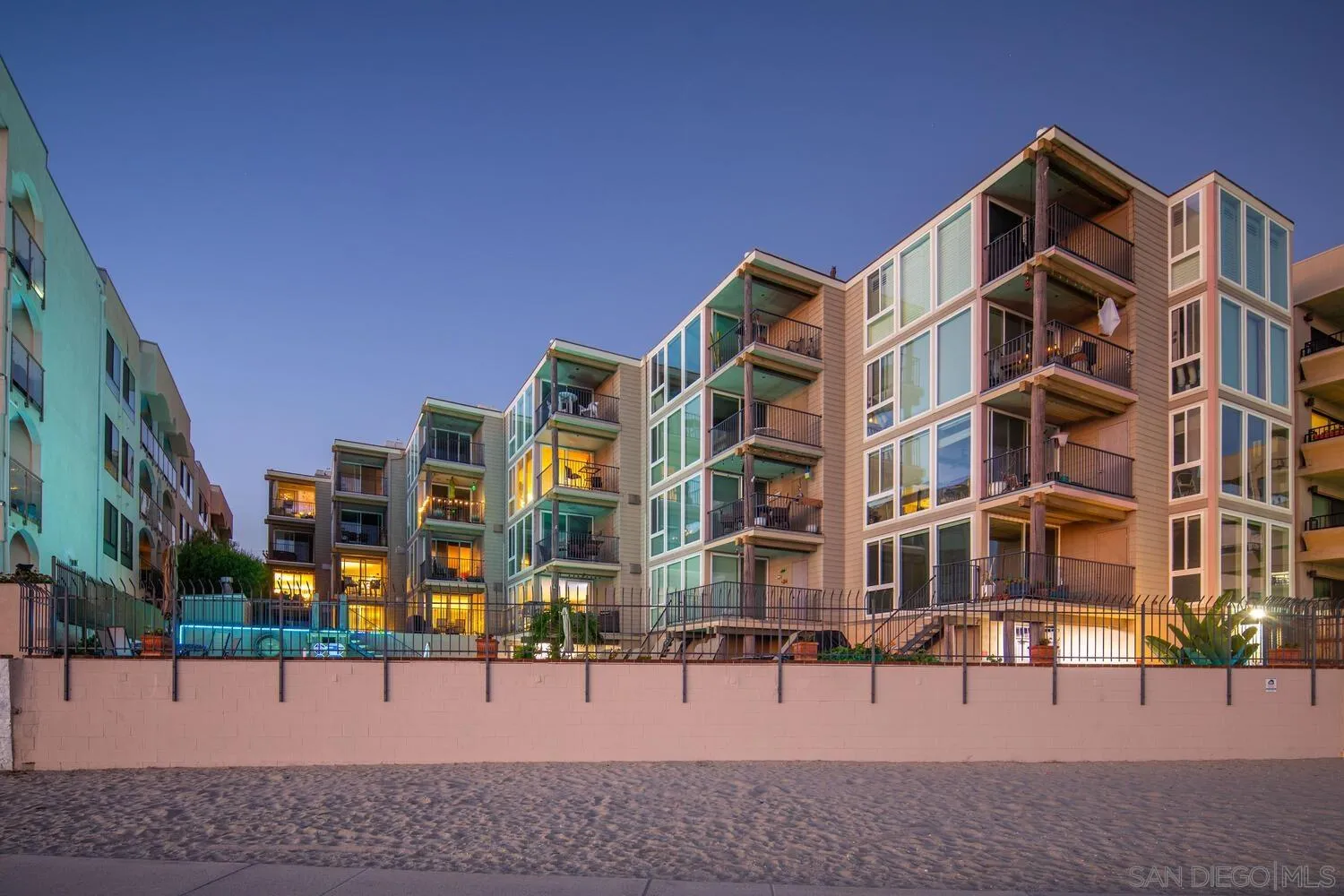 1221 Parker Pl Unit 15
