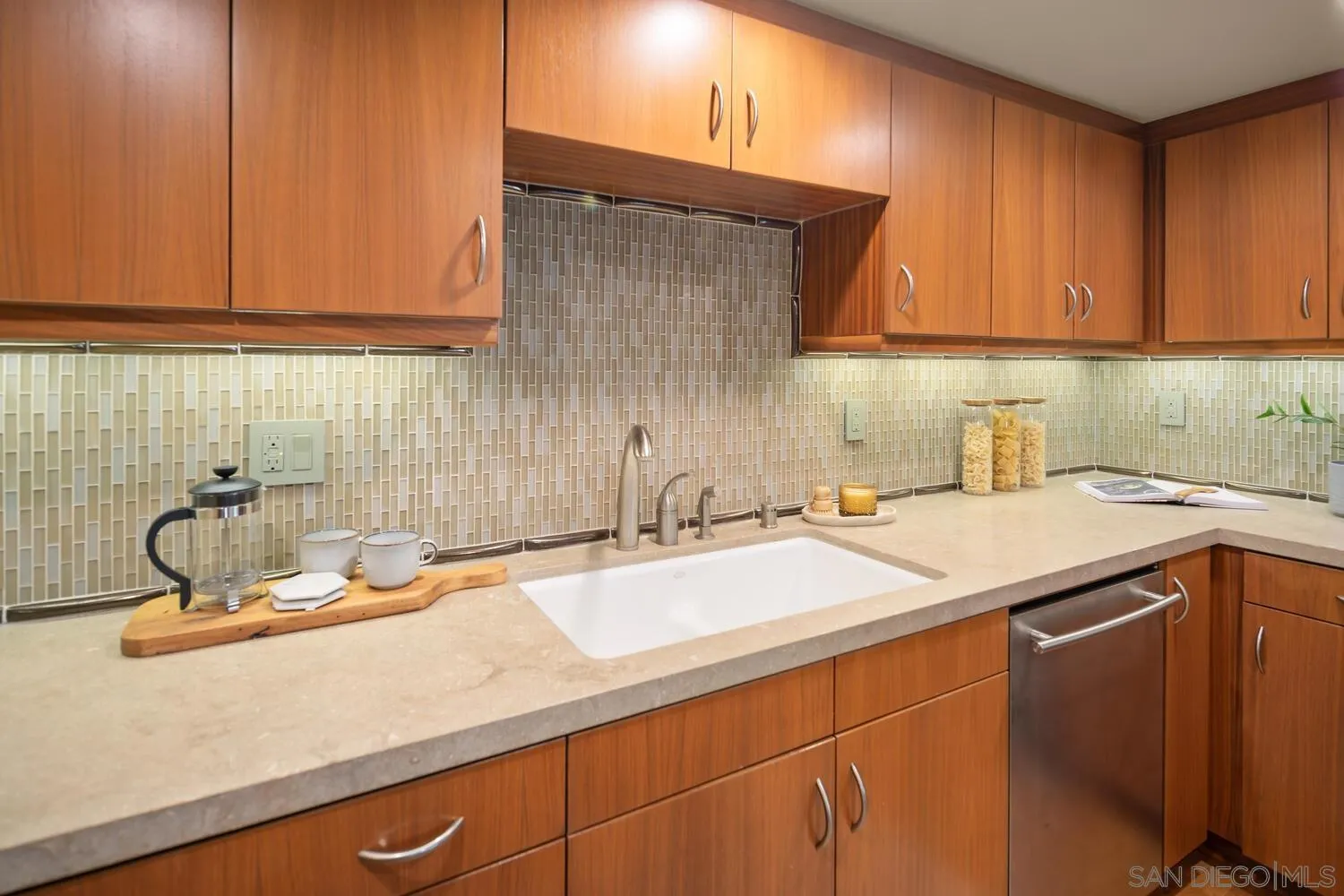 1221 Parker Pl Unit 15