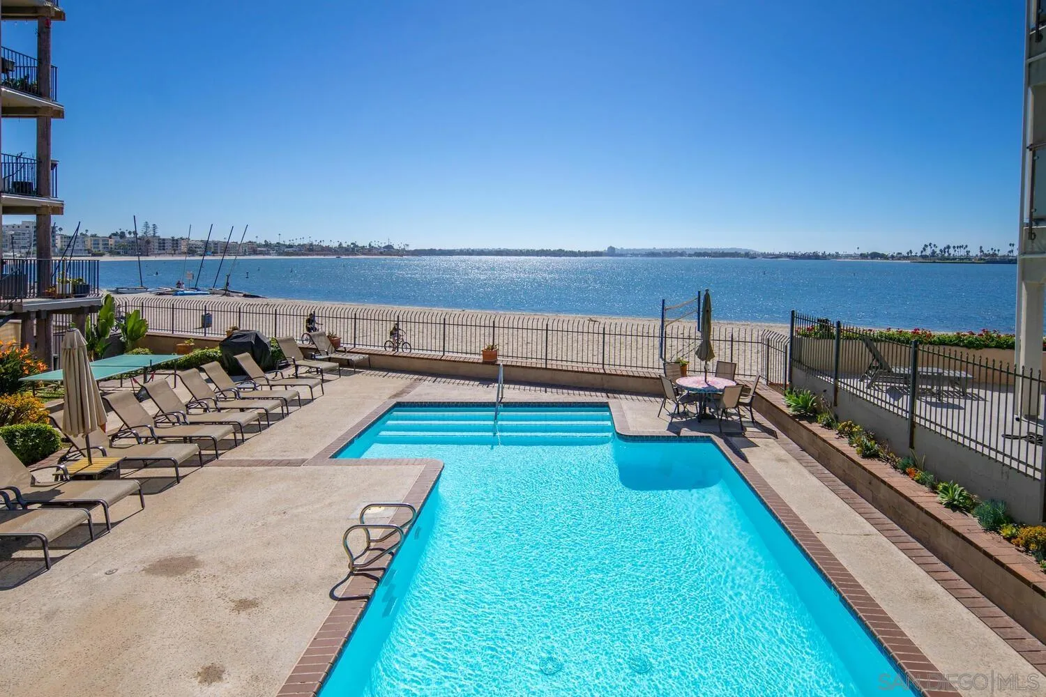 1221 Parker Pl Unit 15