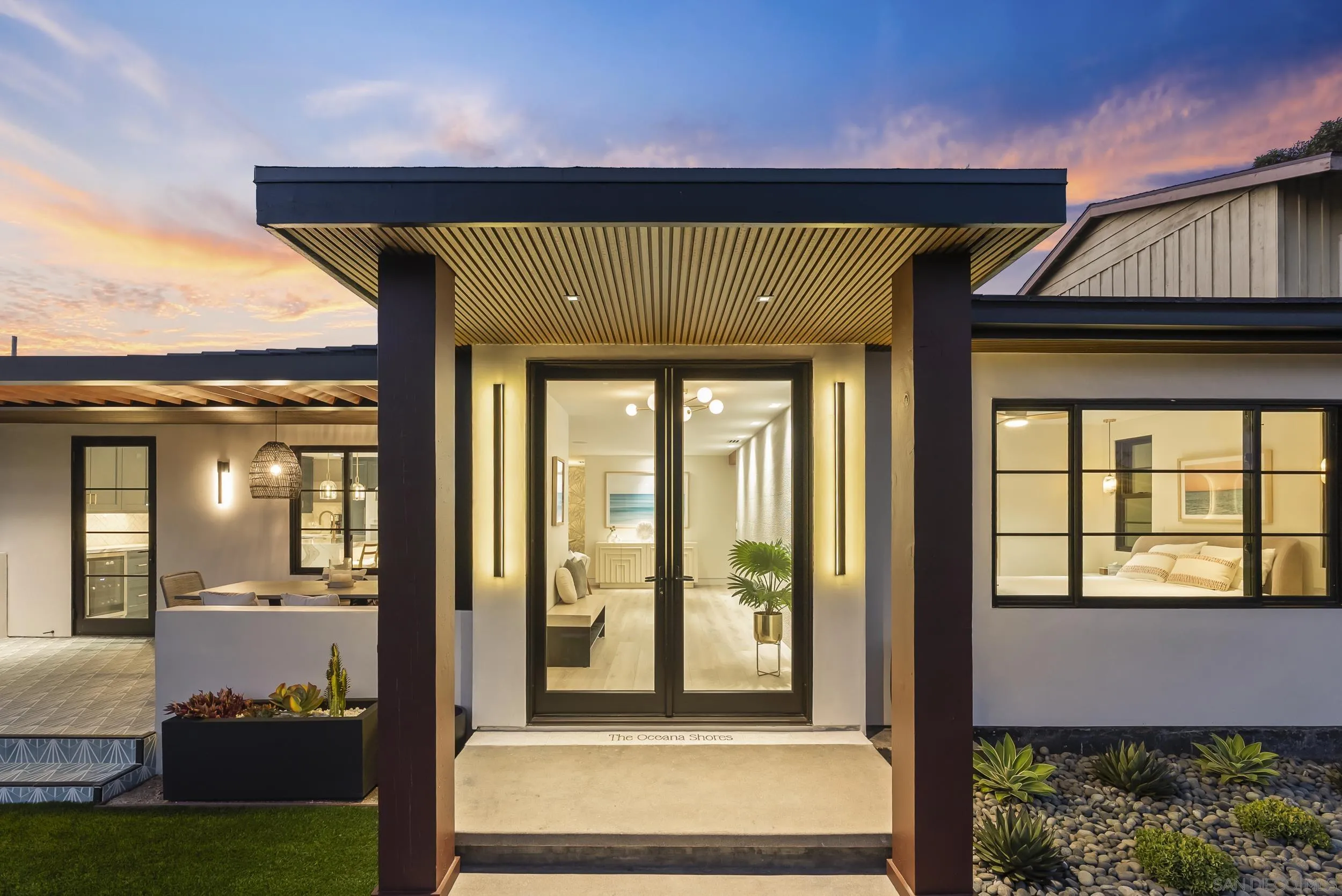 952 Pacific Beach Dr