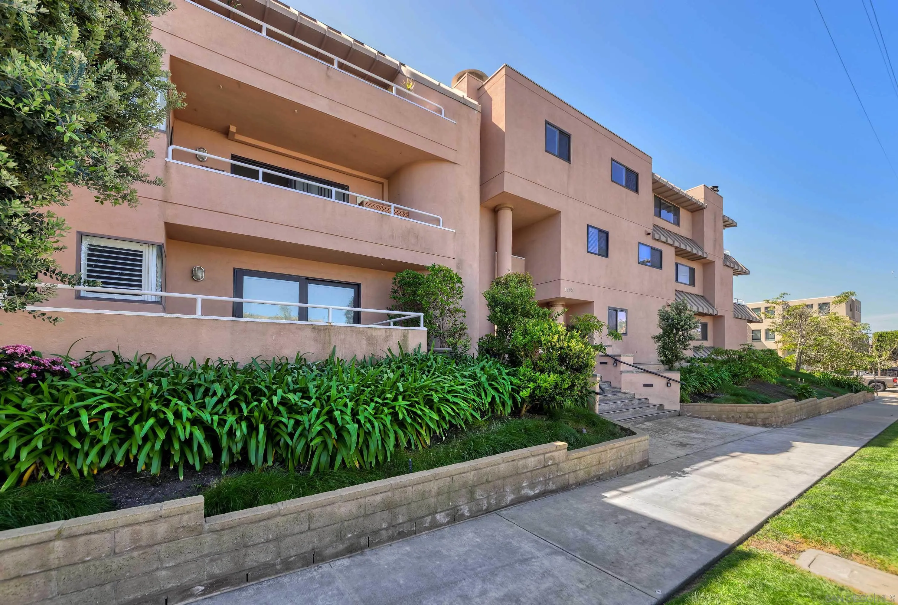 1115 Pearl St Unit 1