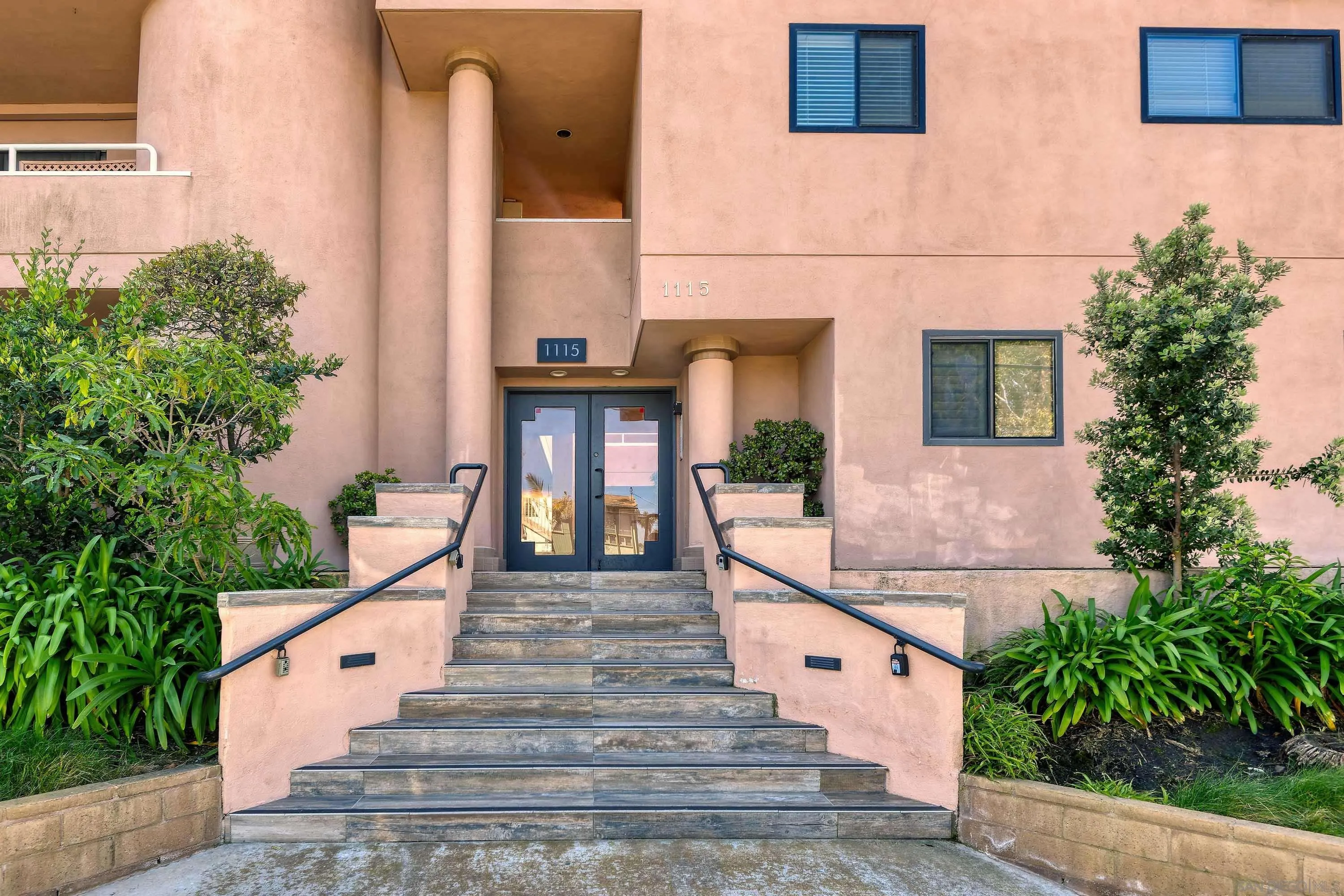 1115 Pearl St Unit 1