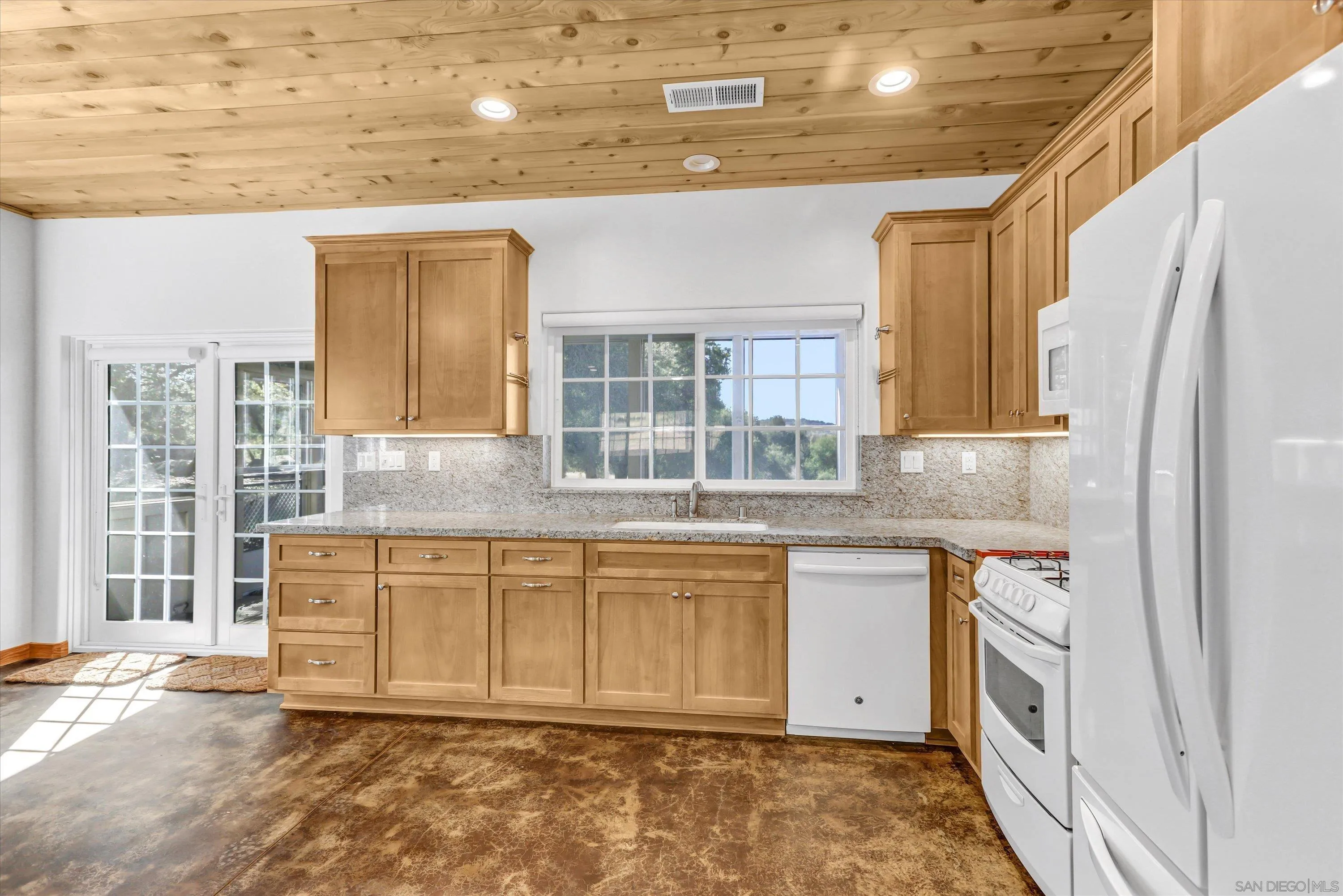 3258 Pine Hills