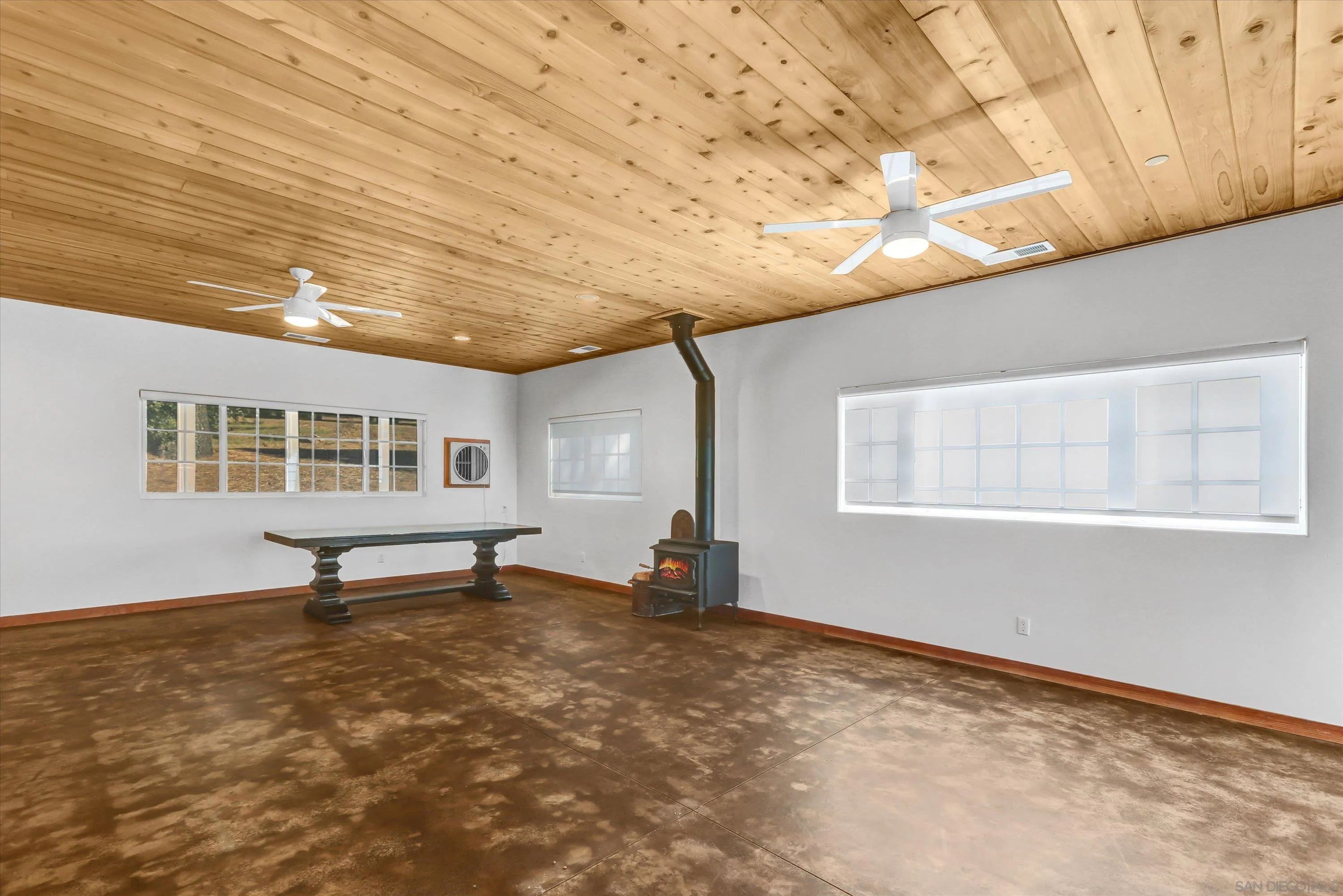 3258 Pine Hills