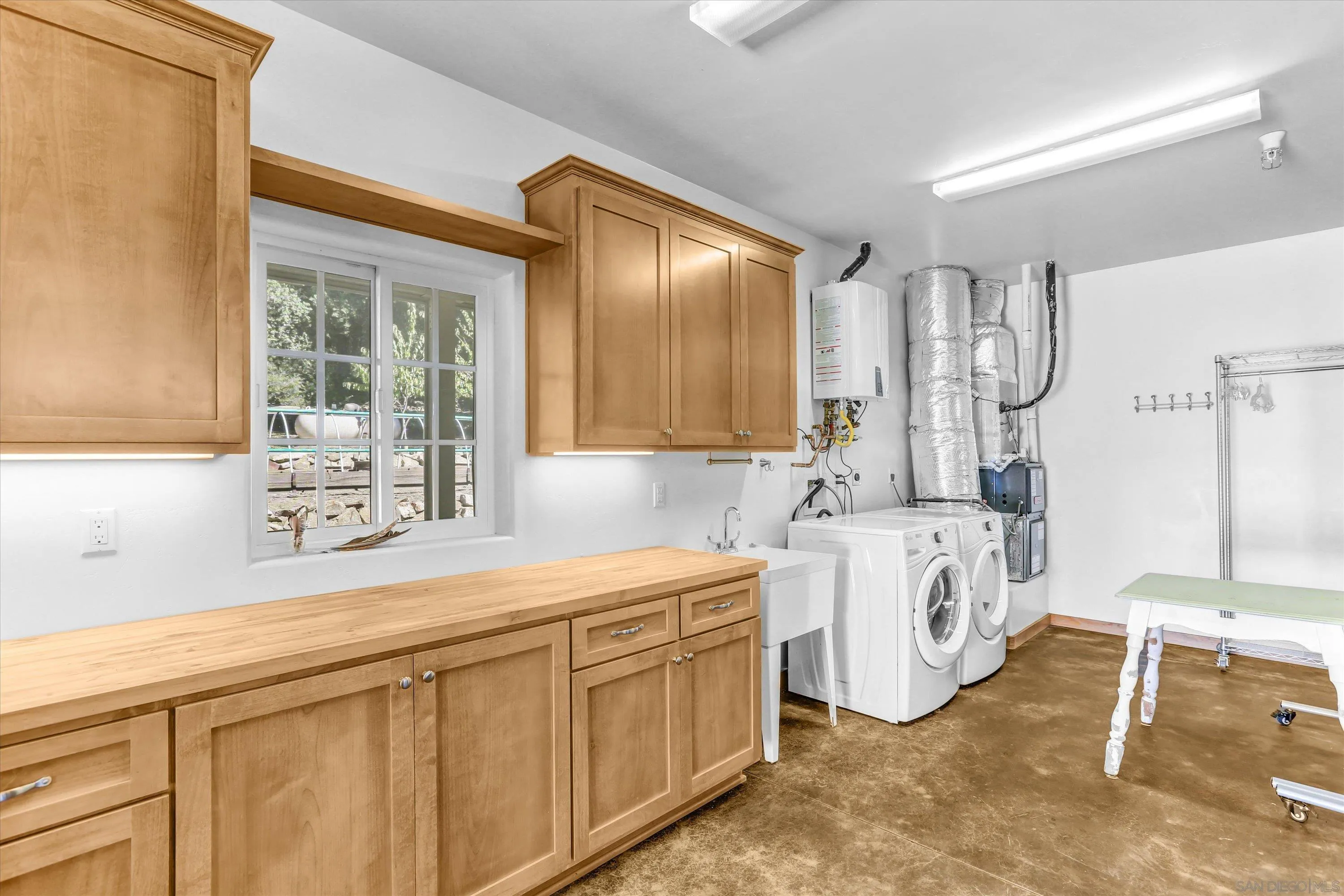 3258 Pine Hills