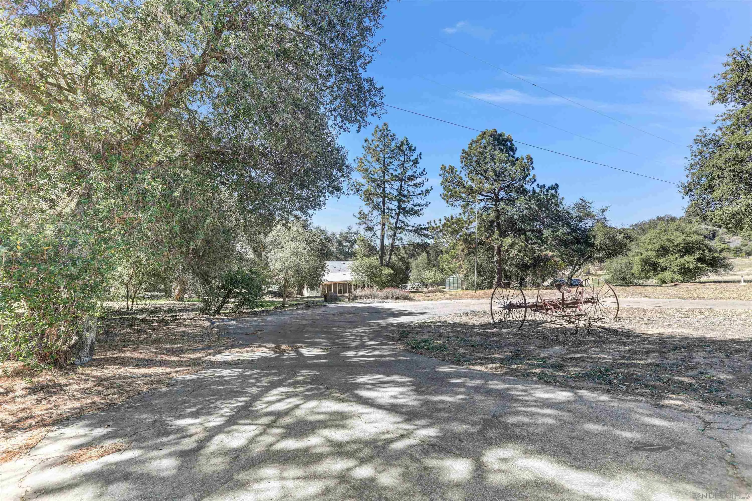 3258 Pine Hills