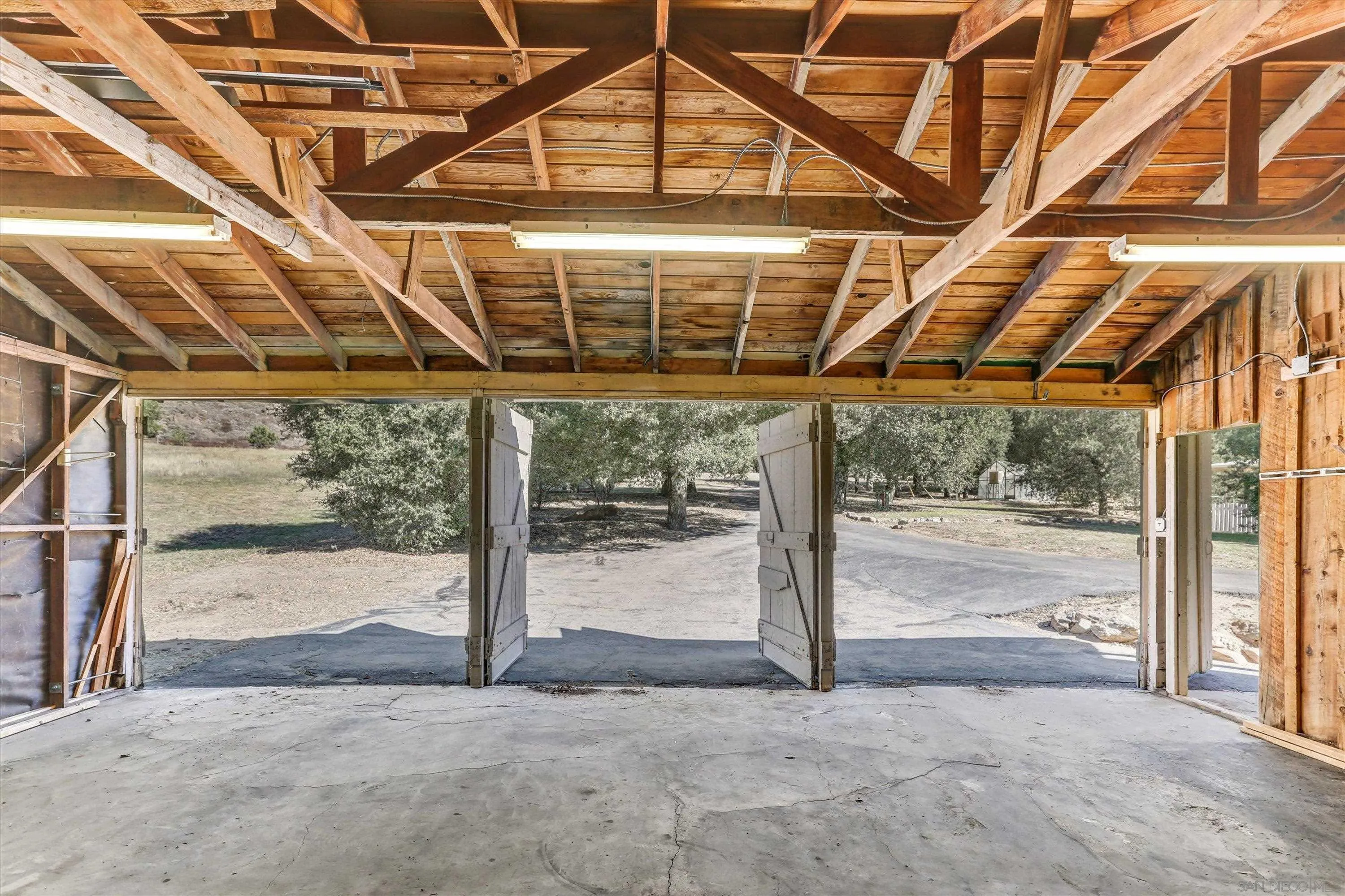 3258 Pine Hills