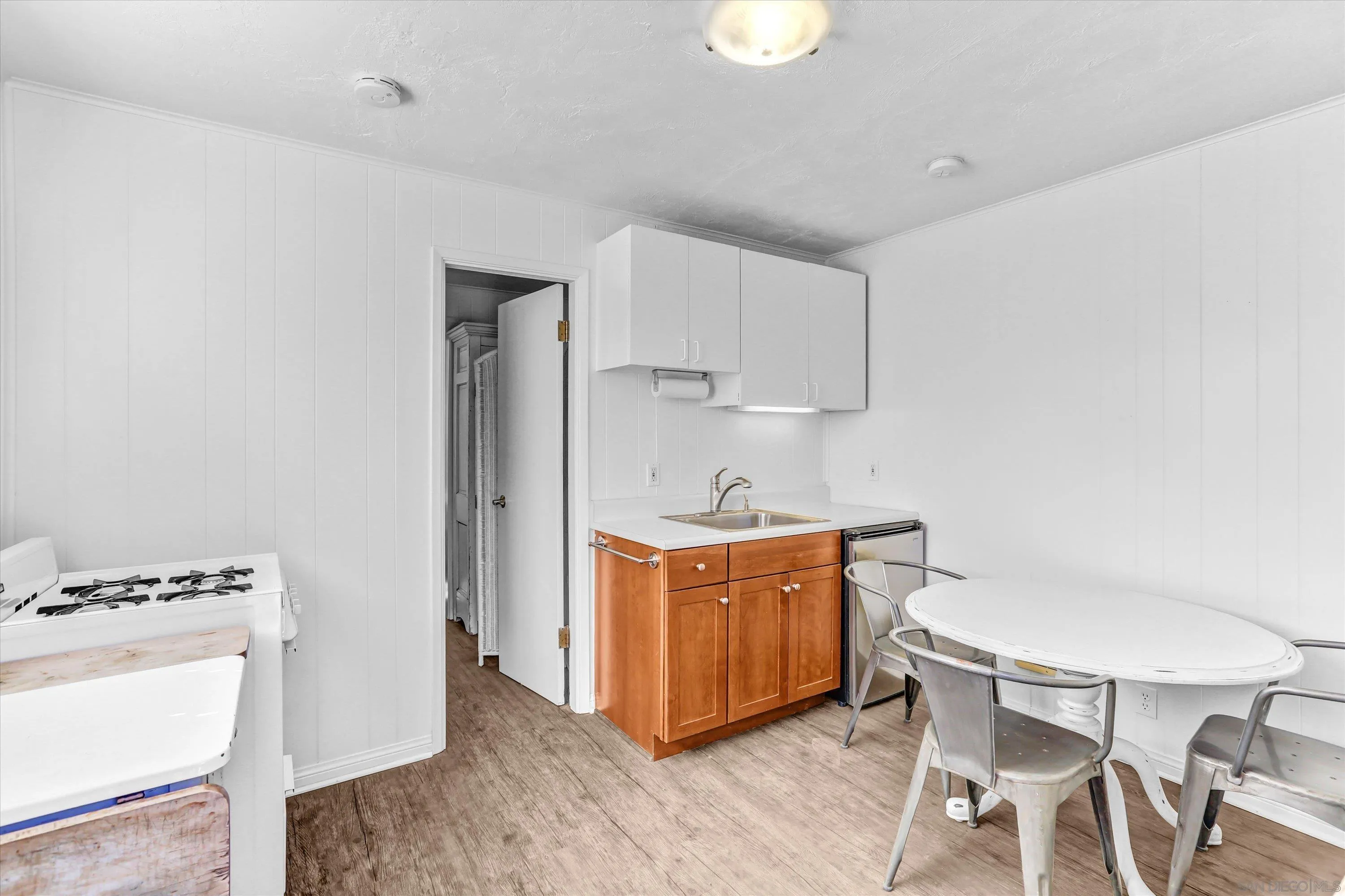 3258 Pine Hills