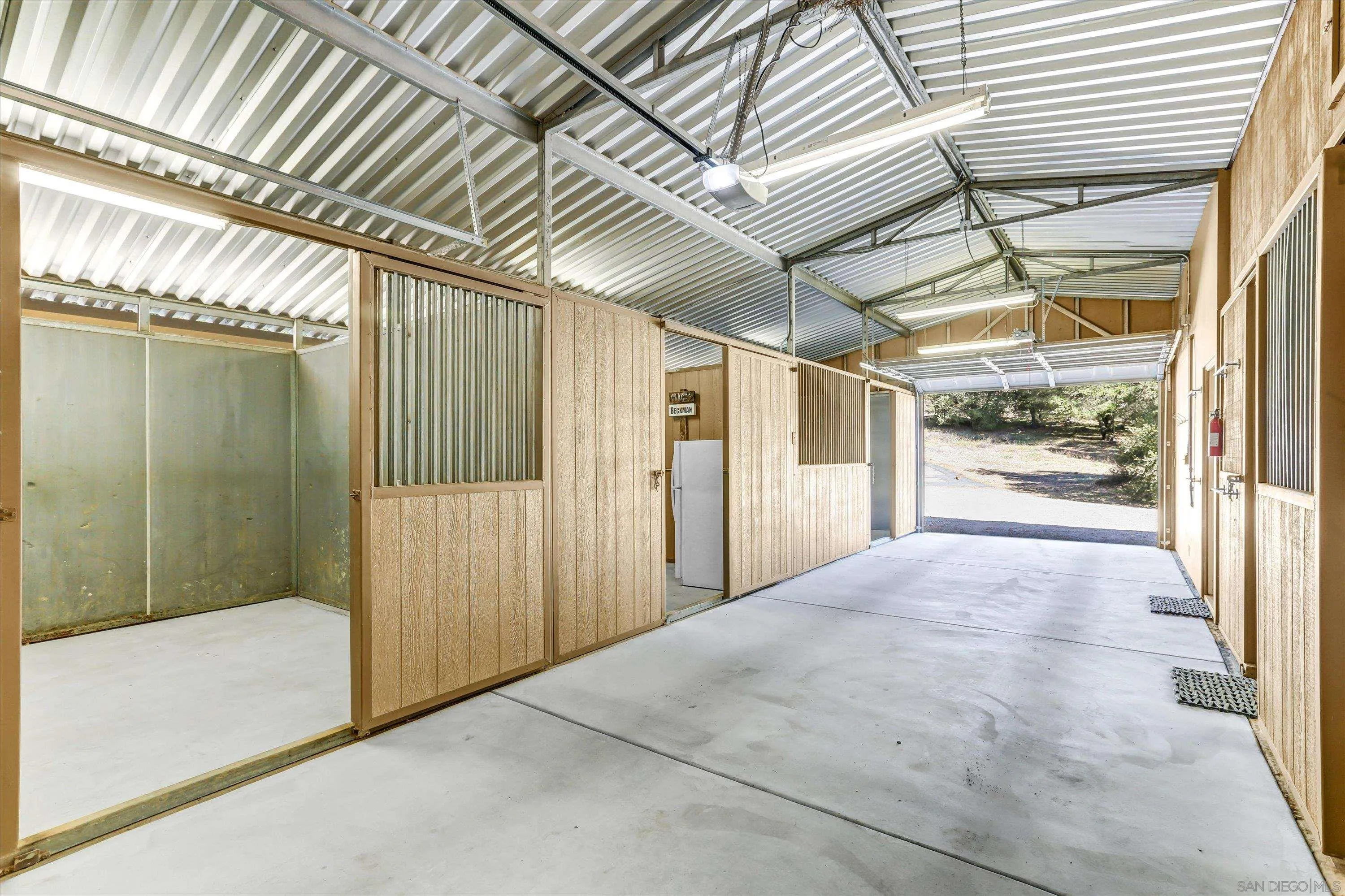 3258 Pine Hills