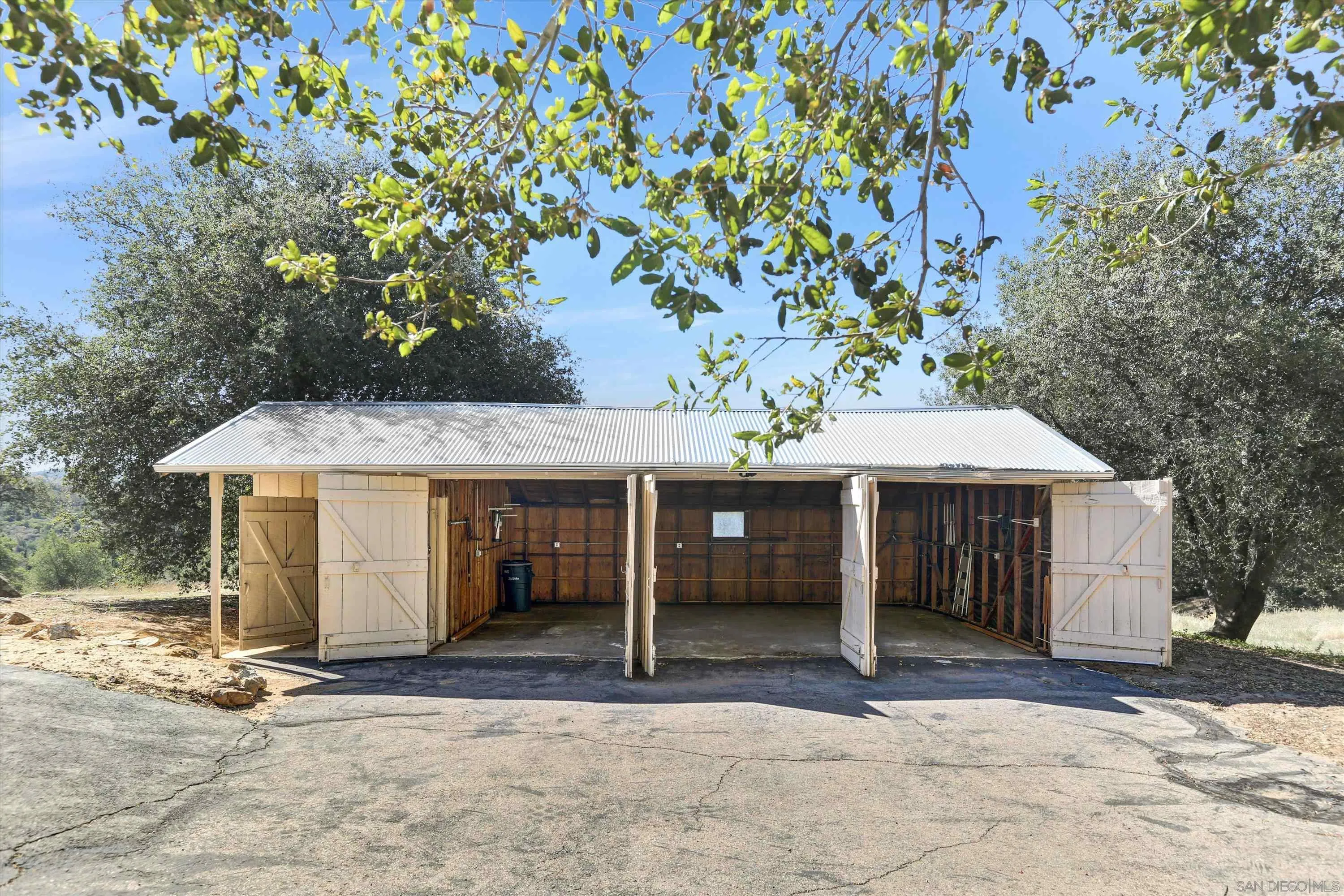 3258 Pine Hills