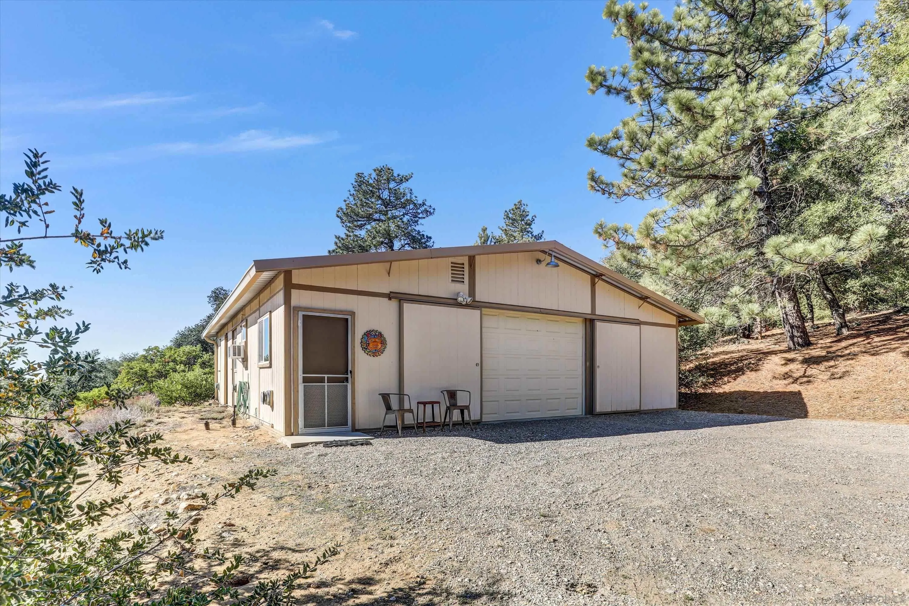 3258 Pine Hills