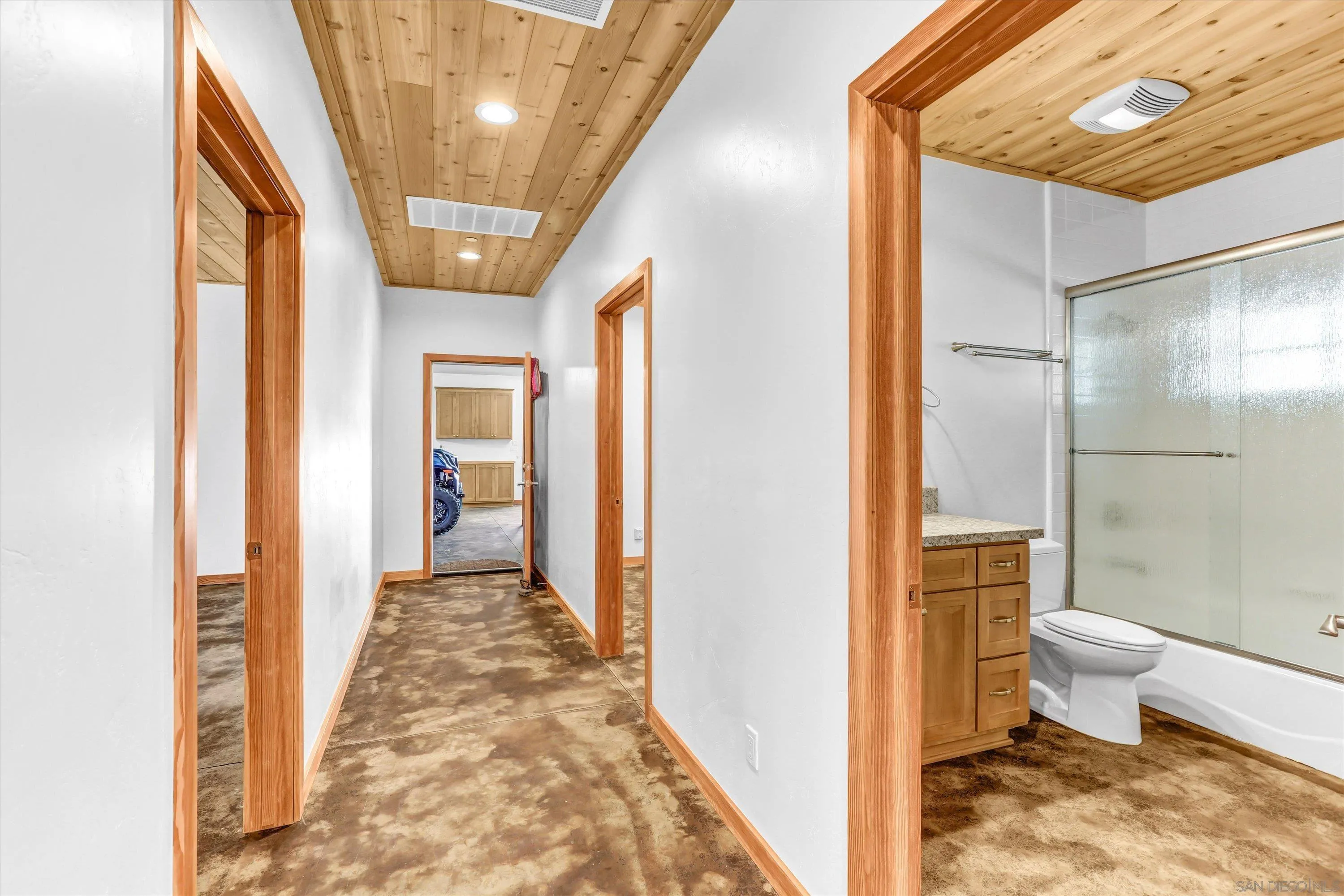 3258 Pine Hills