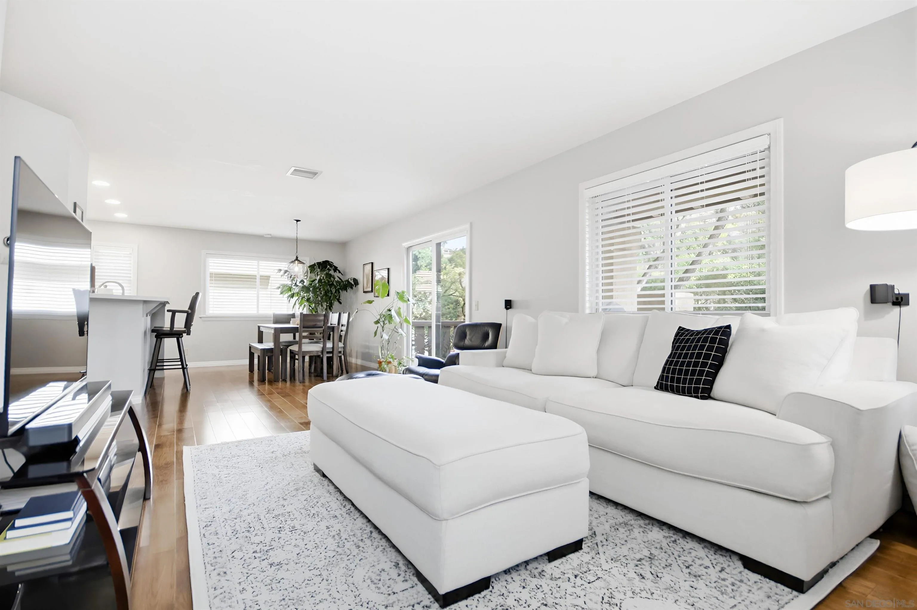 5822 Mission Center Rd Unit A