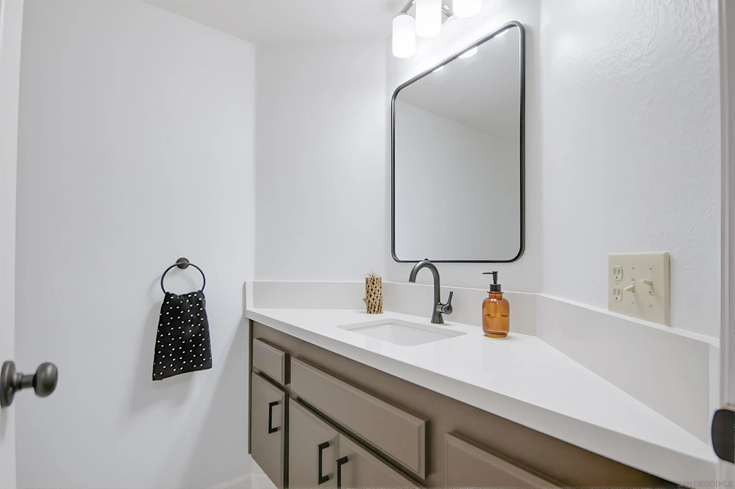 5822 Mission Center Rd Unit A