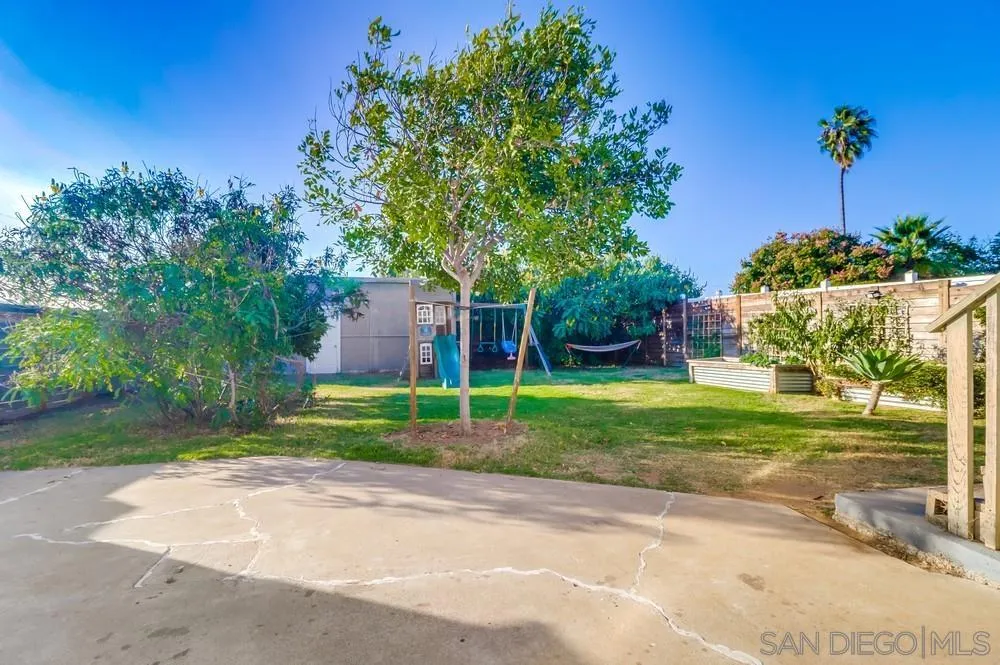 712 Lemon Avenue