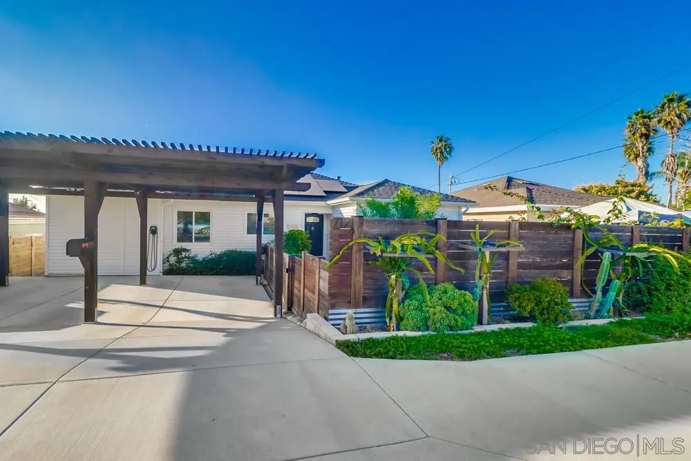 712 Lemon Avenue