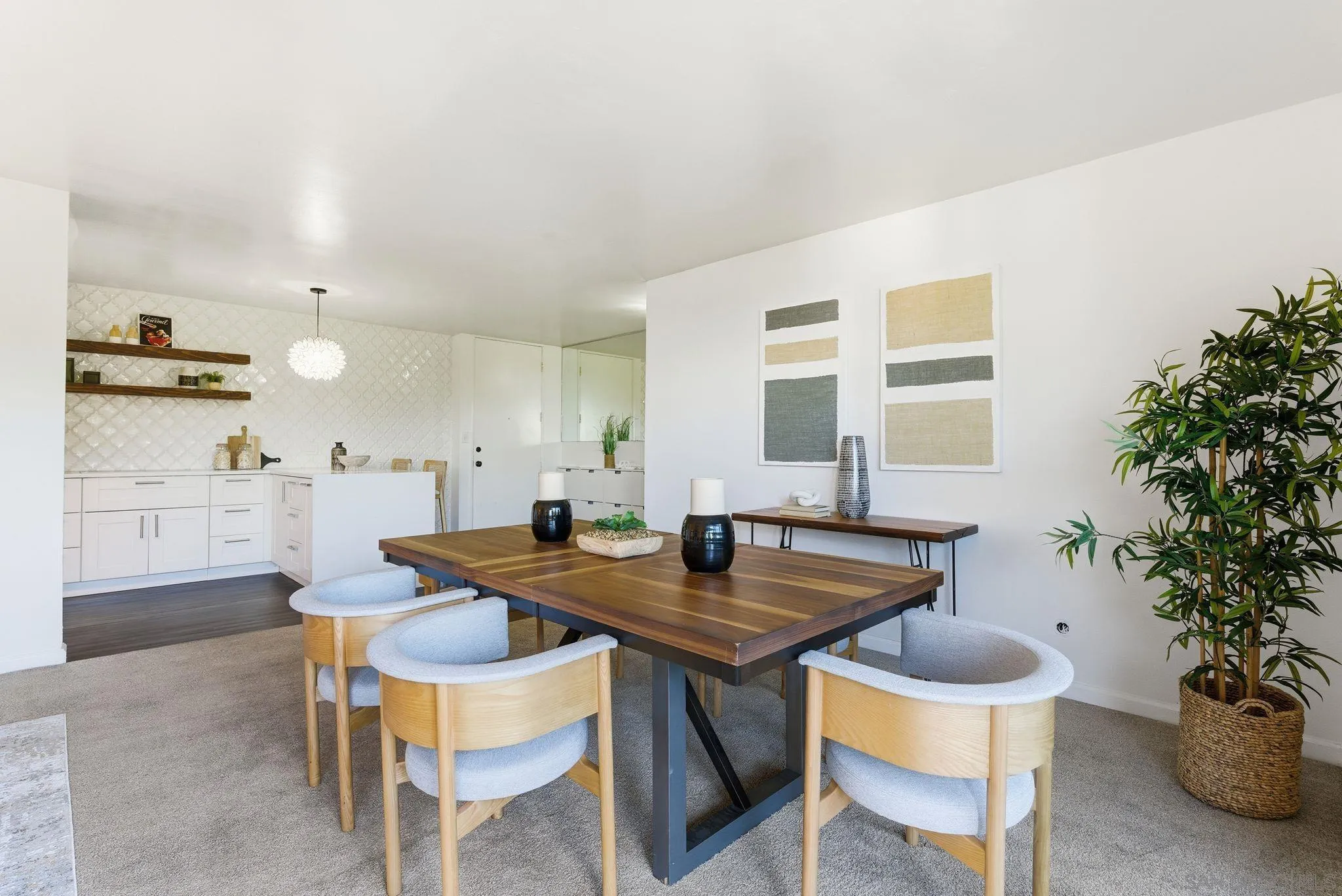 6455 La Jolla Blvd Unit: 206