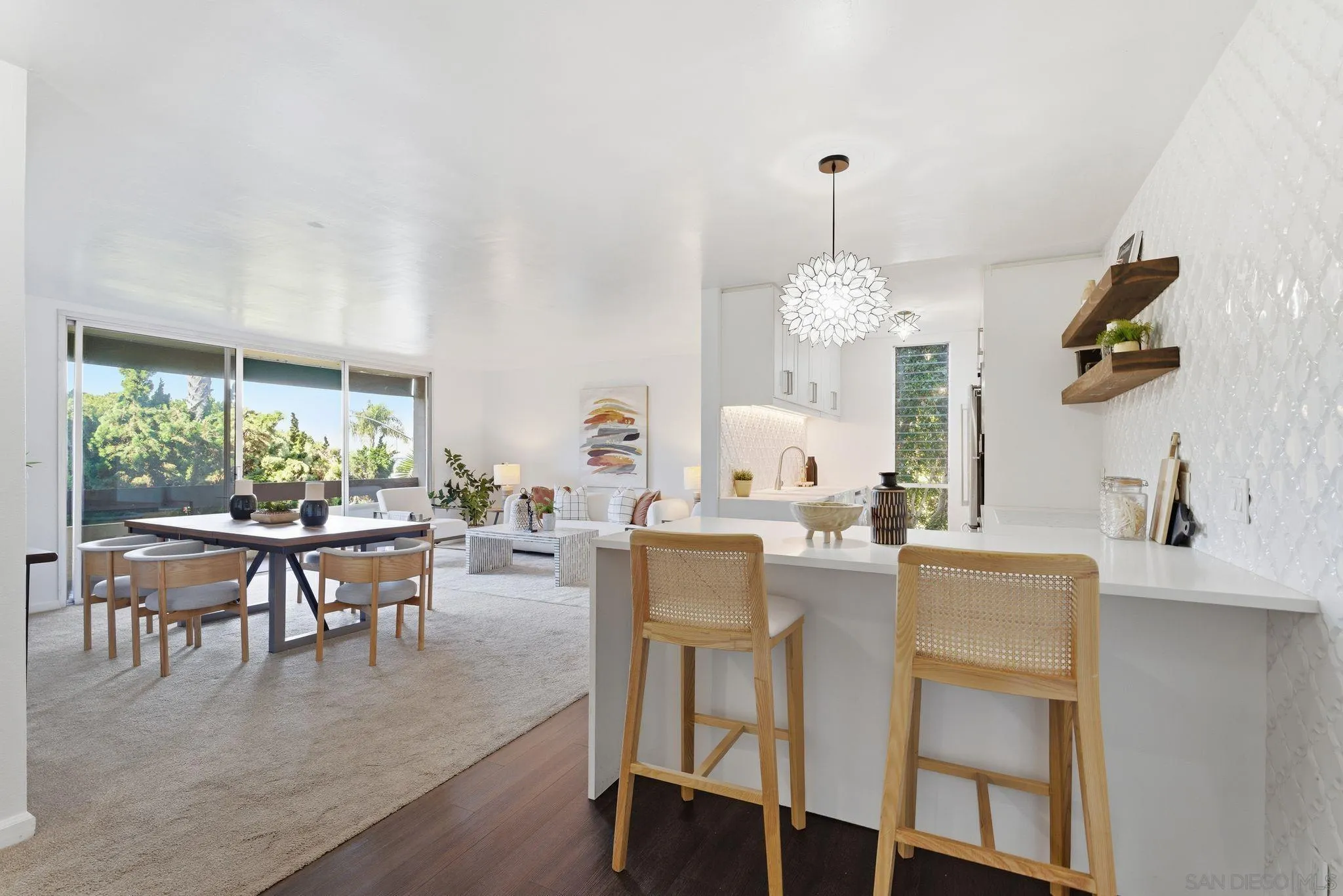 6455 La Jolla Blvd Unit: 206