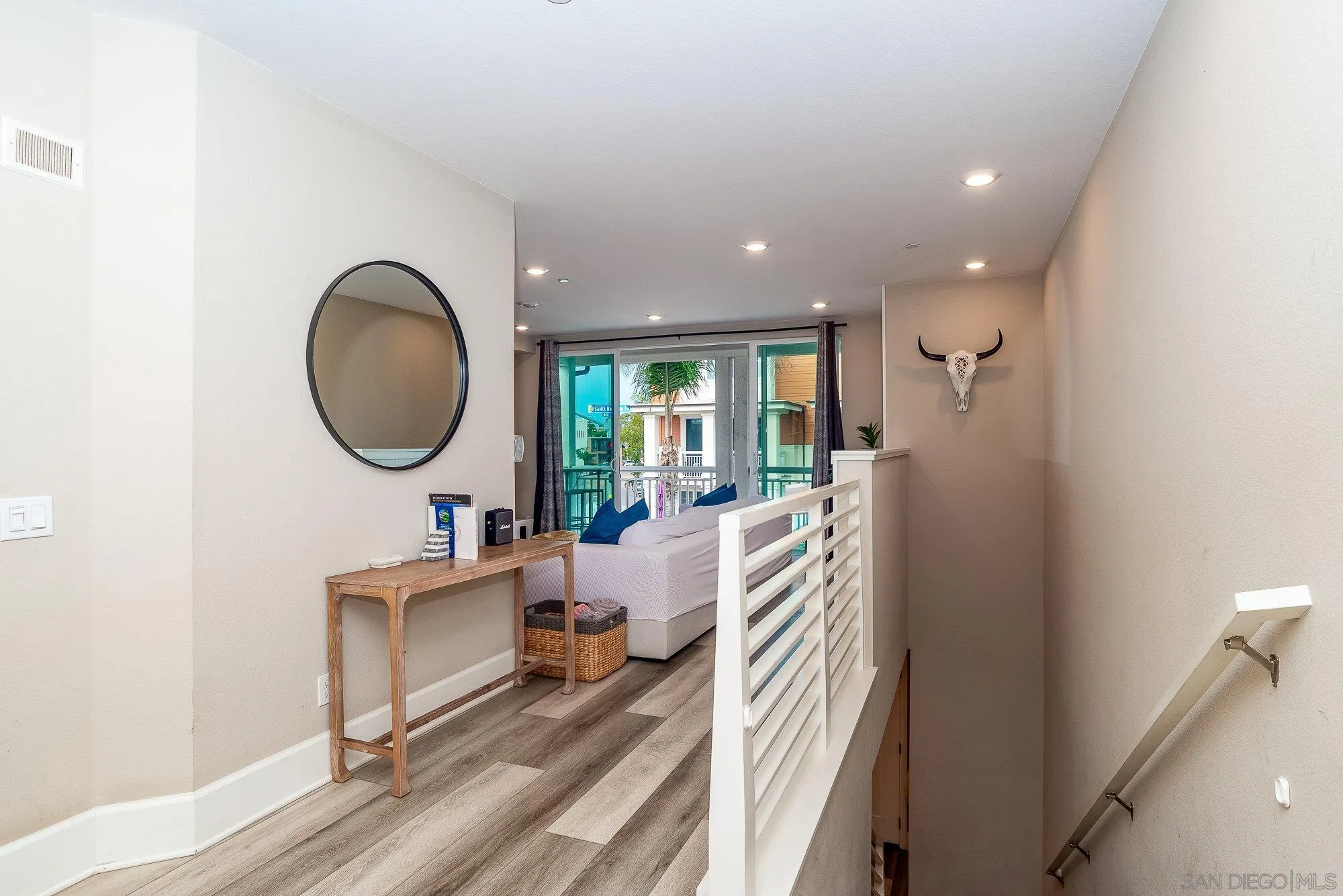 807 Santa Barbara Pl