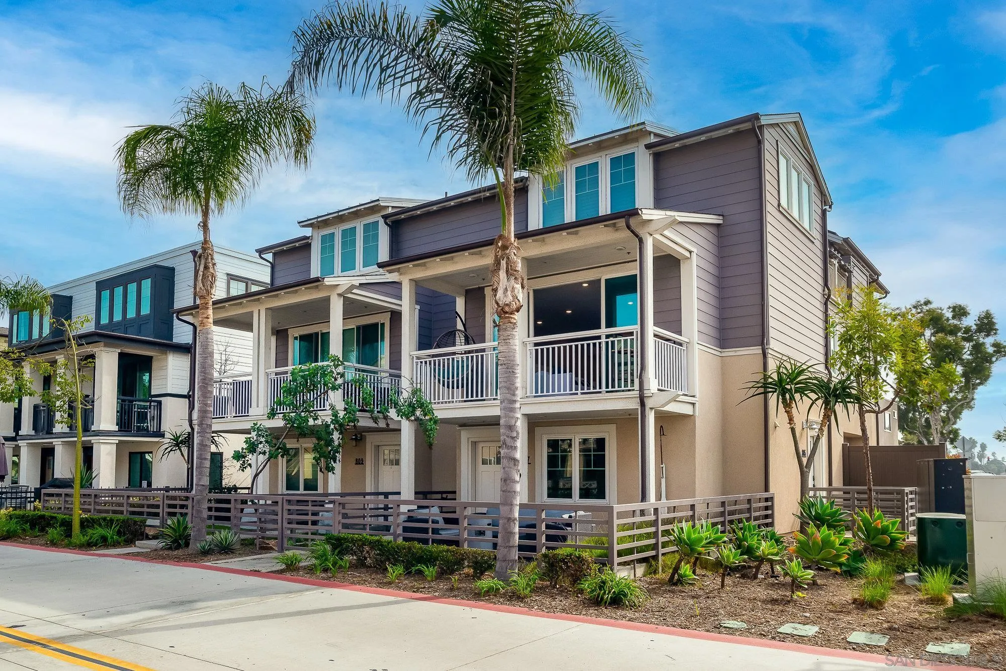 807 Santa Barbara Pl