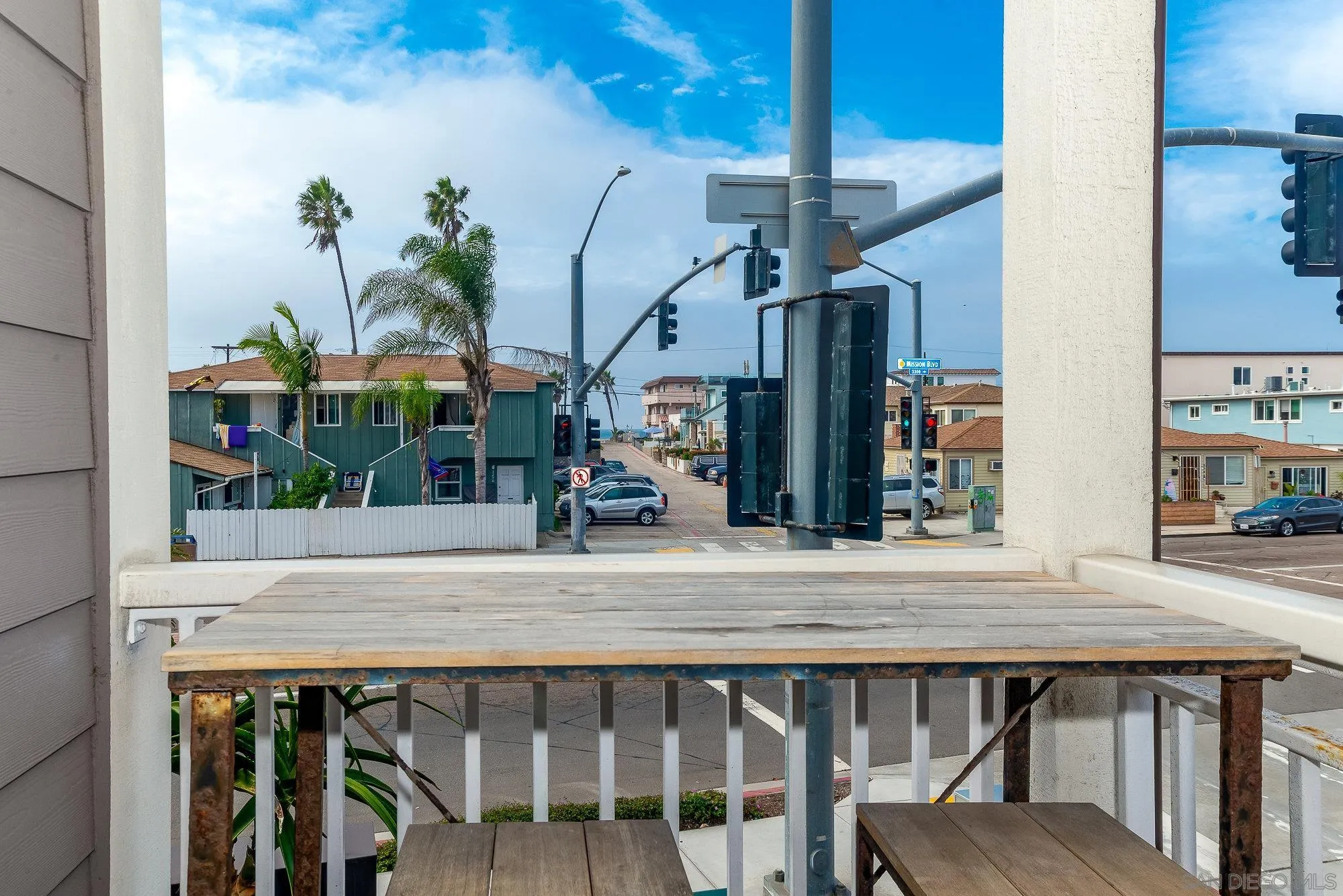 807 Santa Barbara Pl