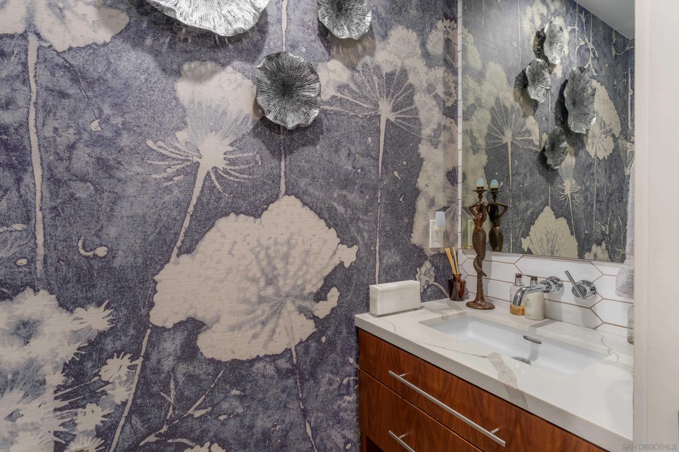1224 Virginia Way