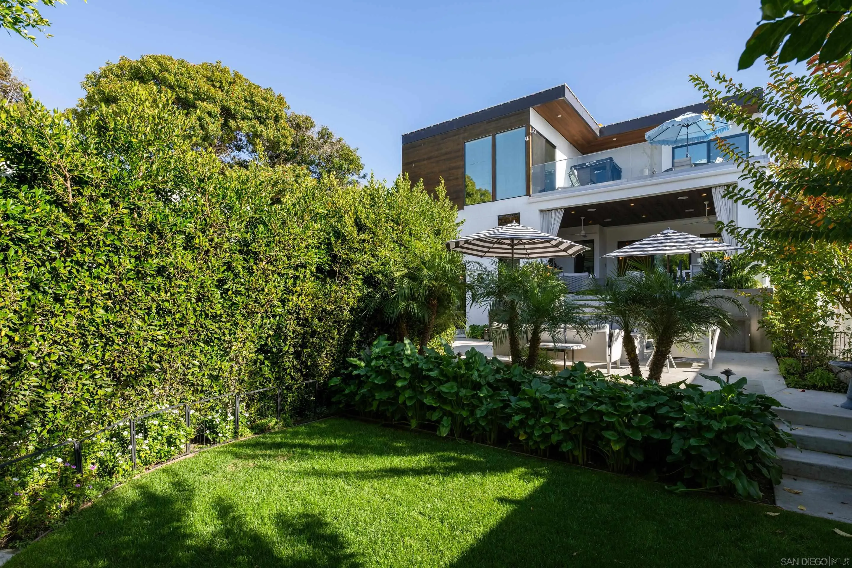 1224 Virginia Way