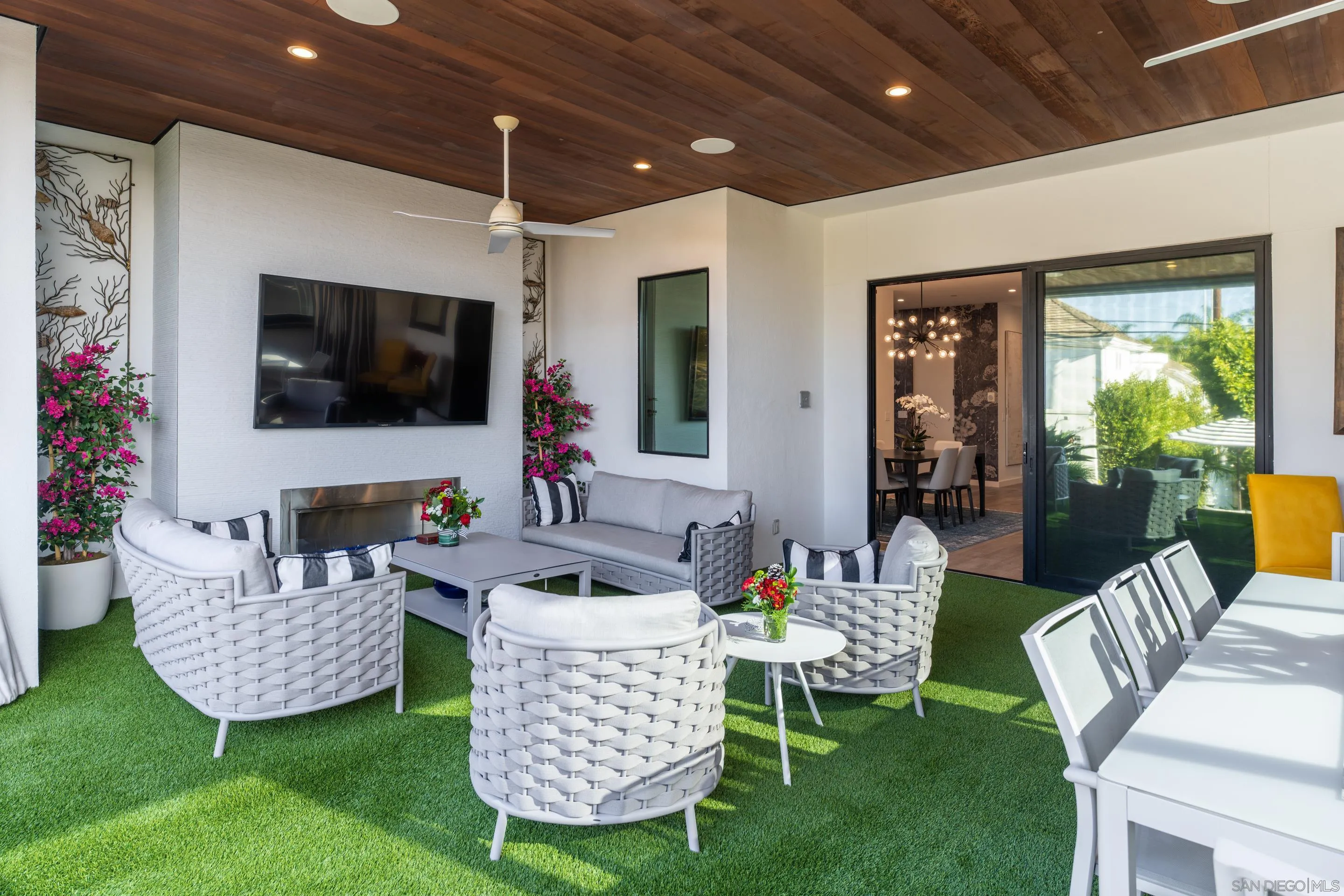 1224 Virginia Way