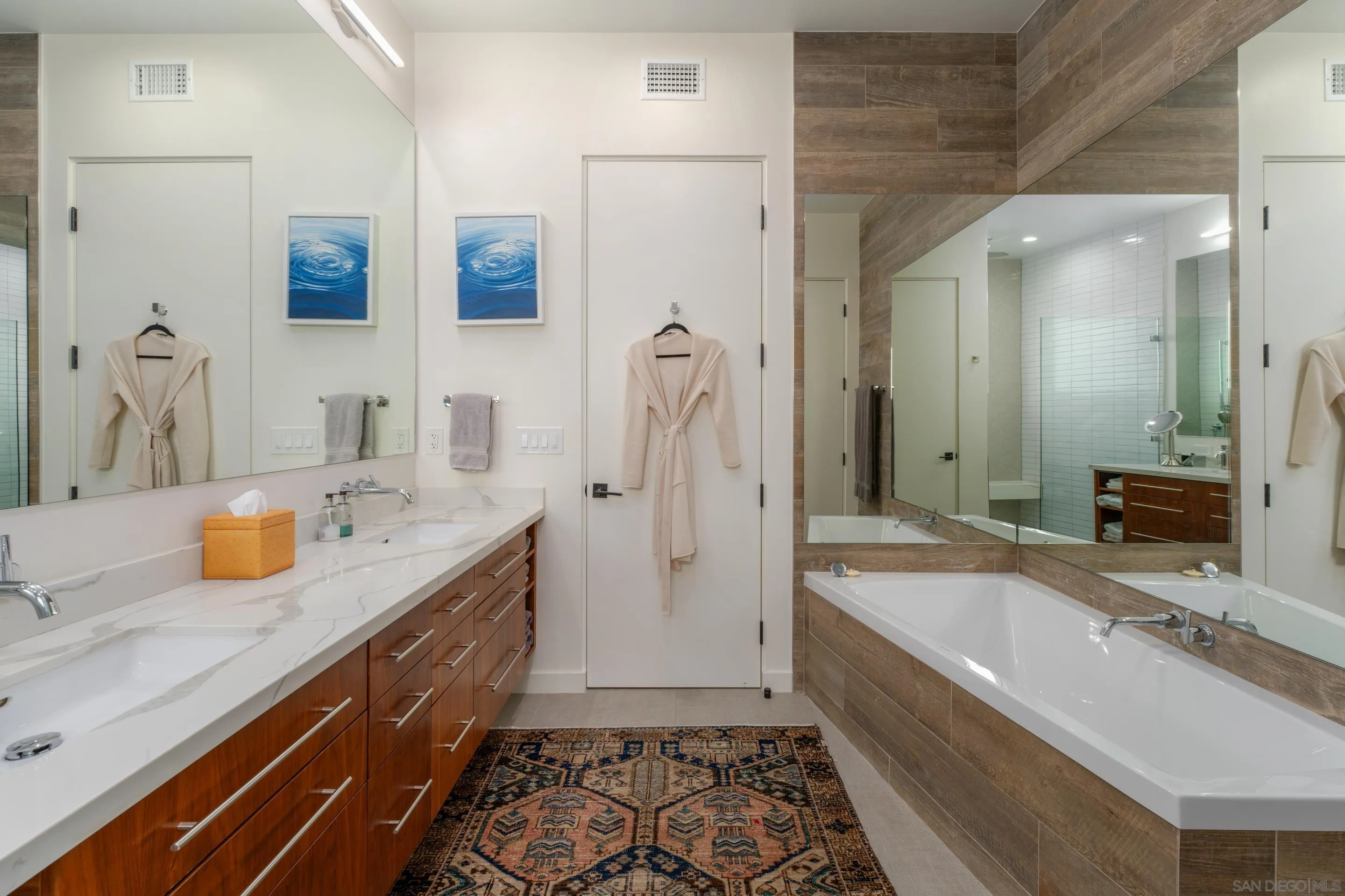 1224 Virginia Way