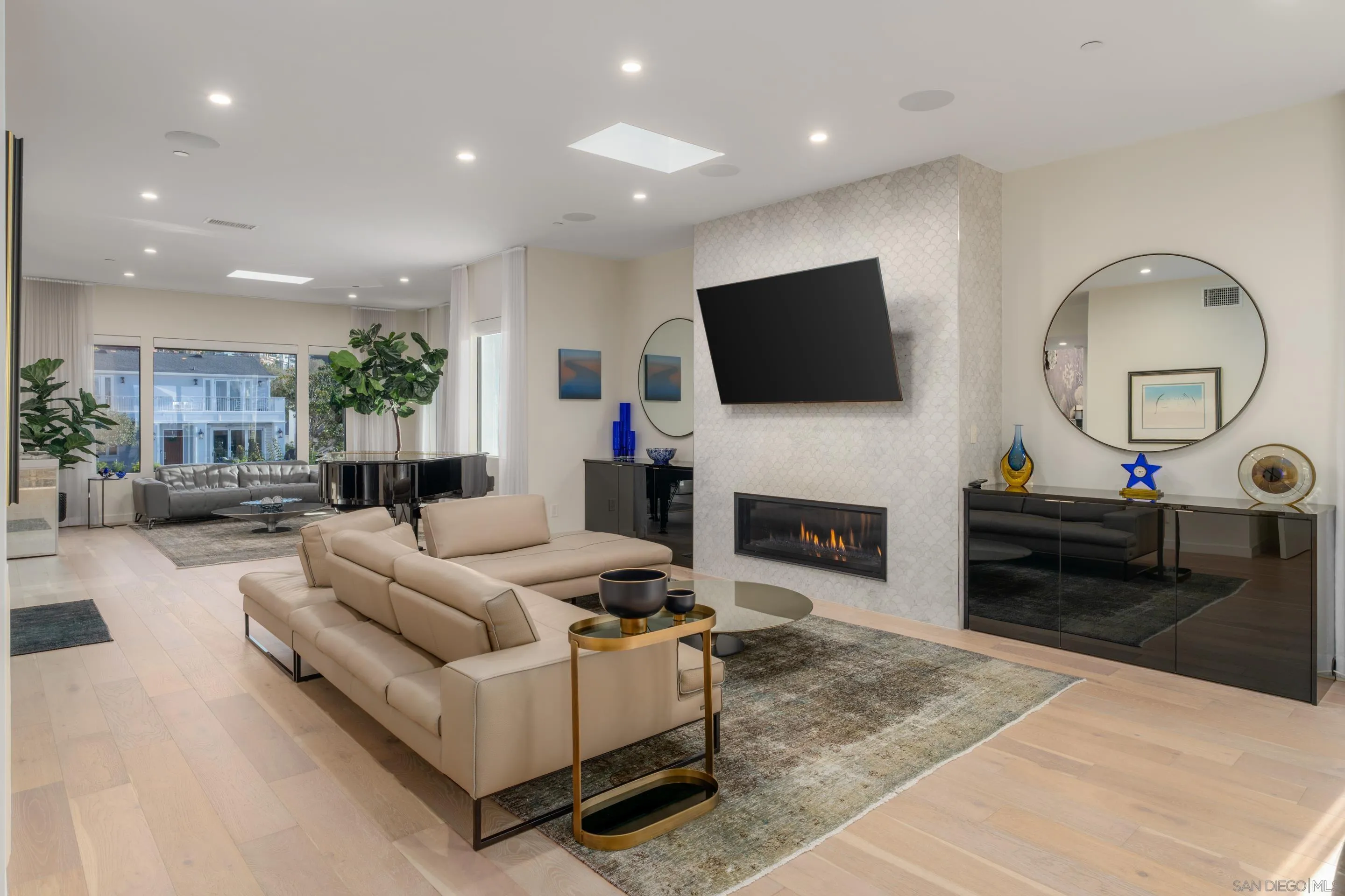 1224 Virginia Way