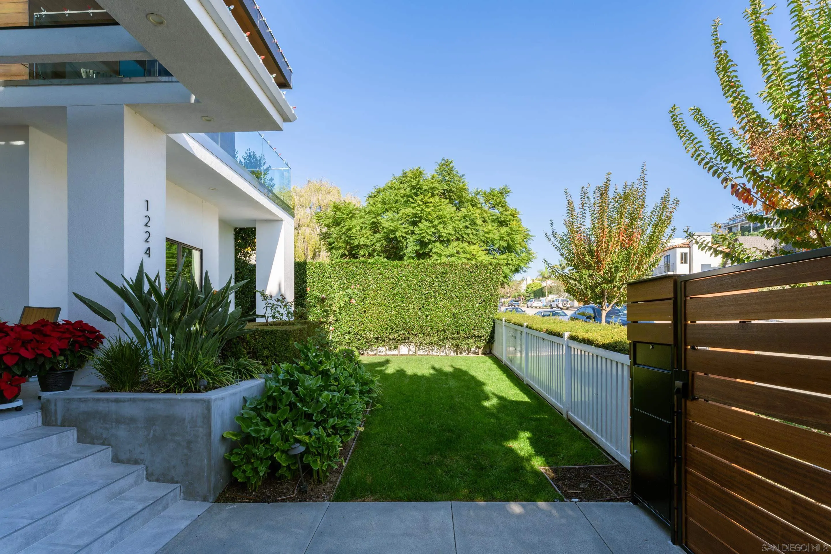 1224 Virginia Way