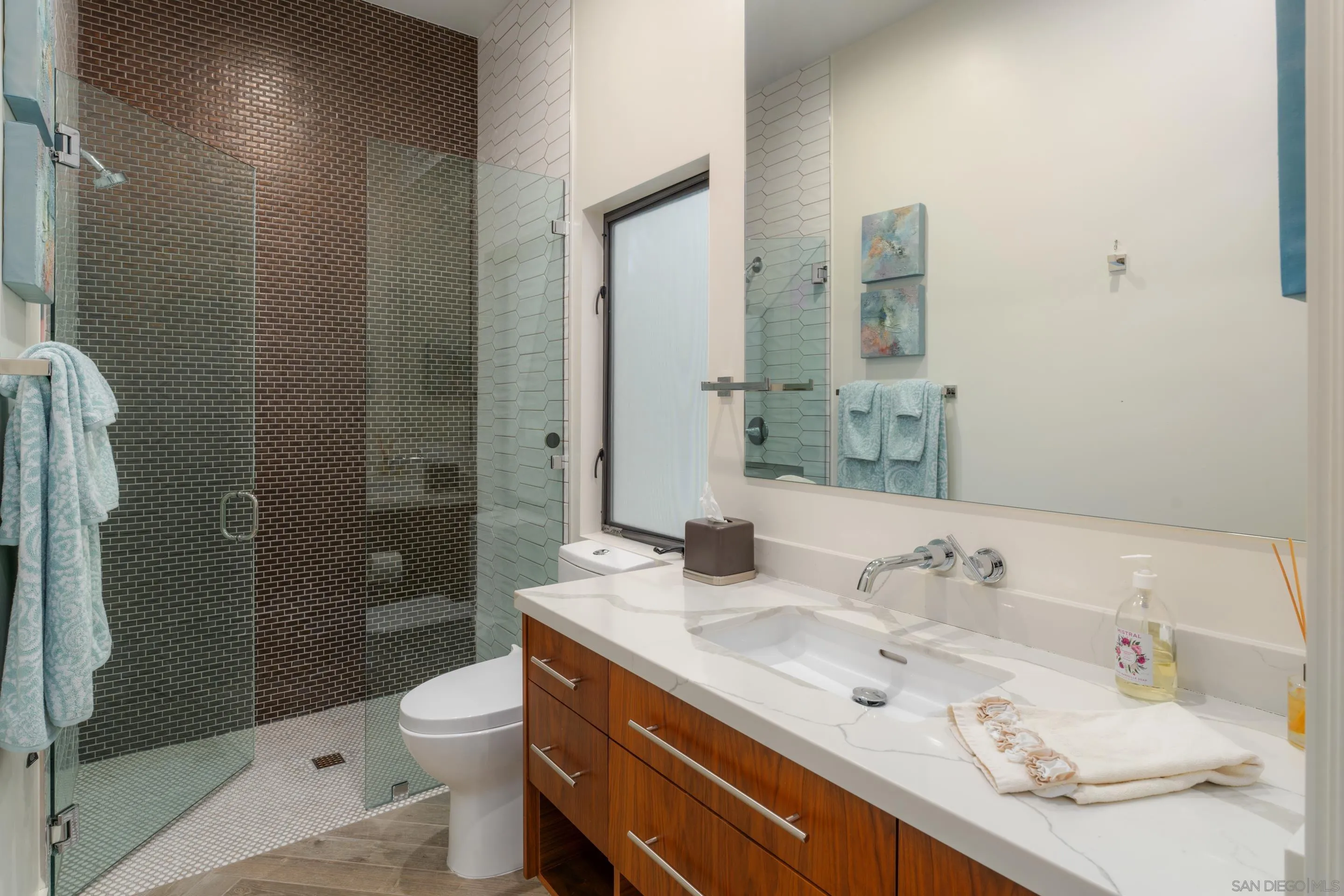 1224 Virginia Way